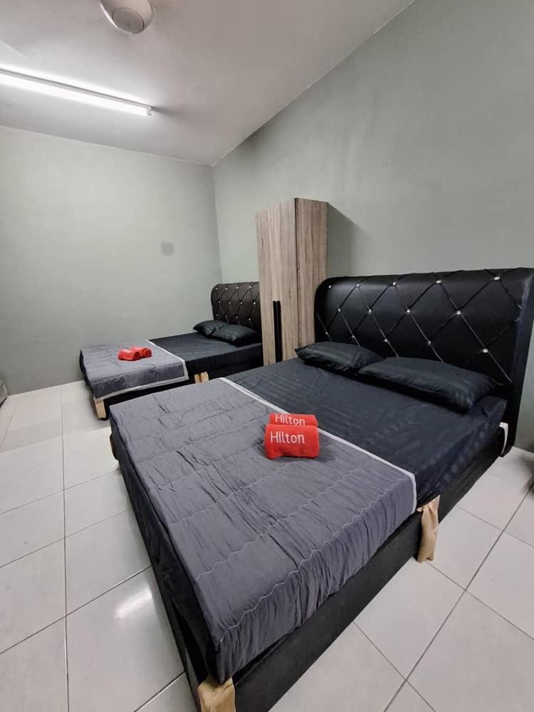 Queen Room with Two Queen Beds photo 1