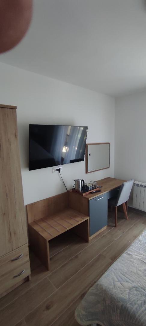 Large Double Room photo 3