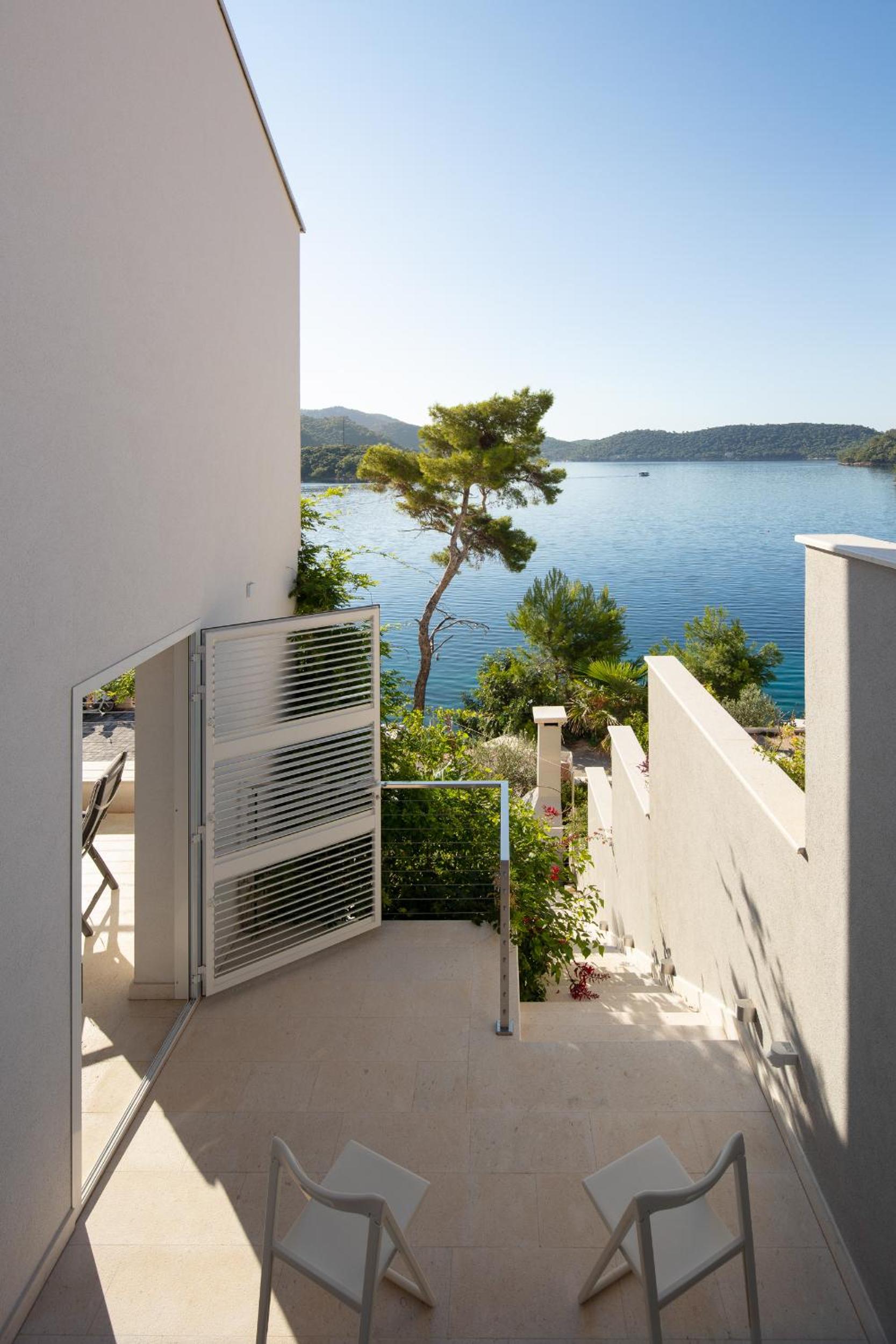 Two-Bedroom Apartment with Sea View photo 1