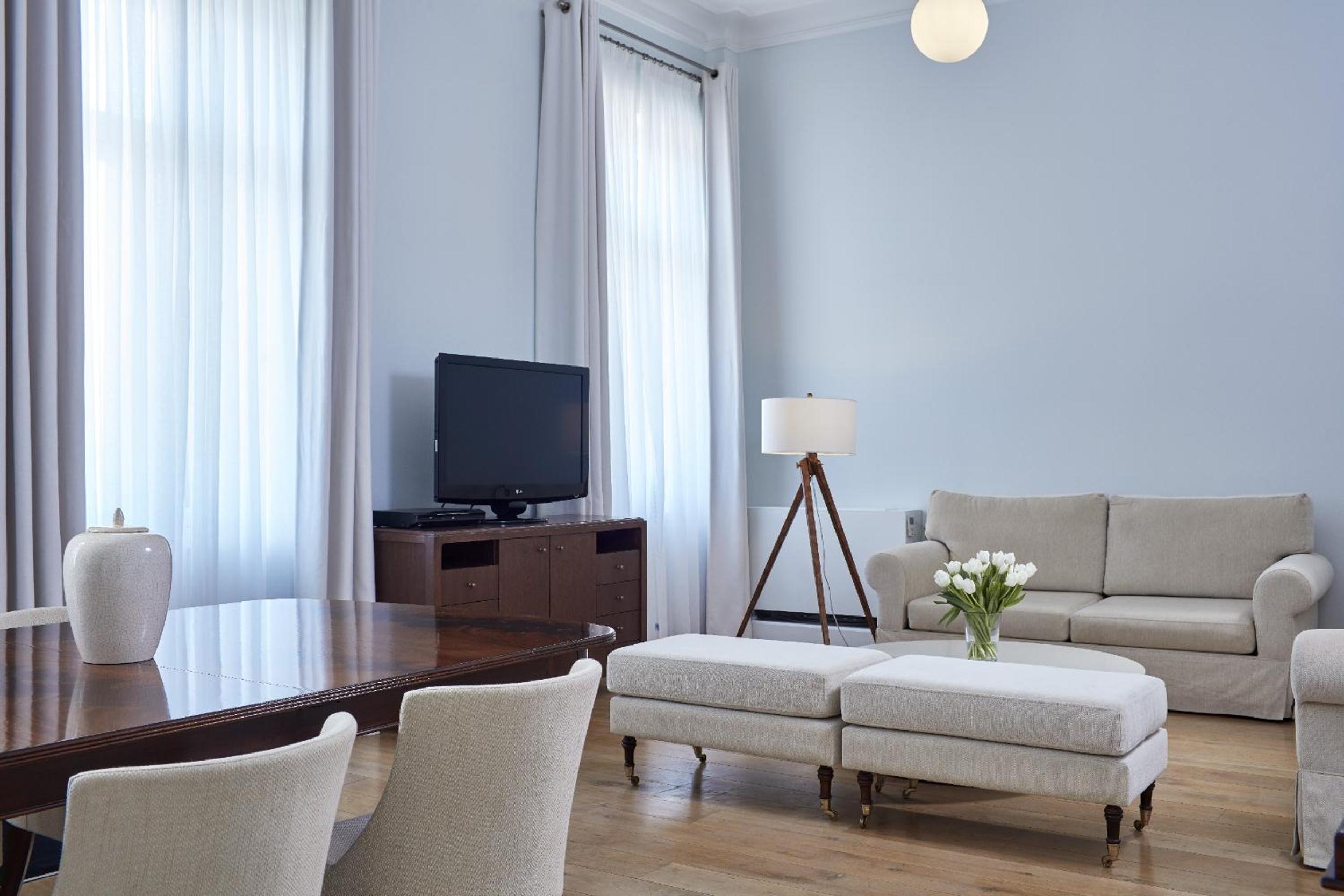 Superior Suite - Photo 4