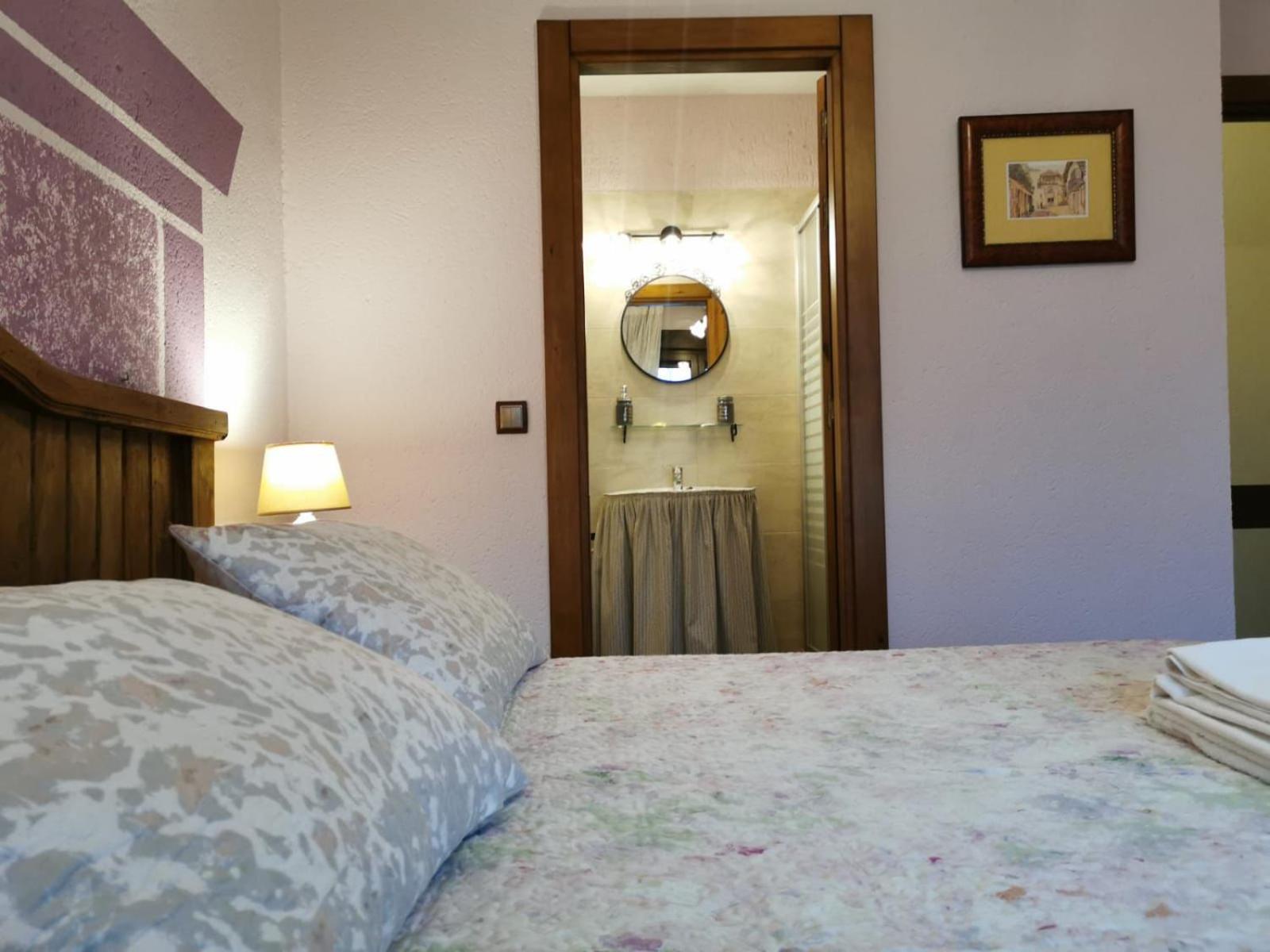 Standard Queen Room - Photo 4