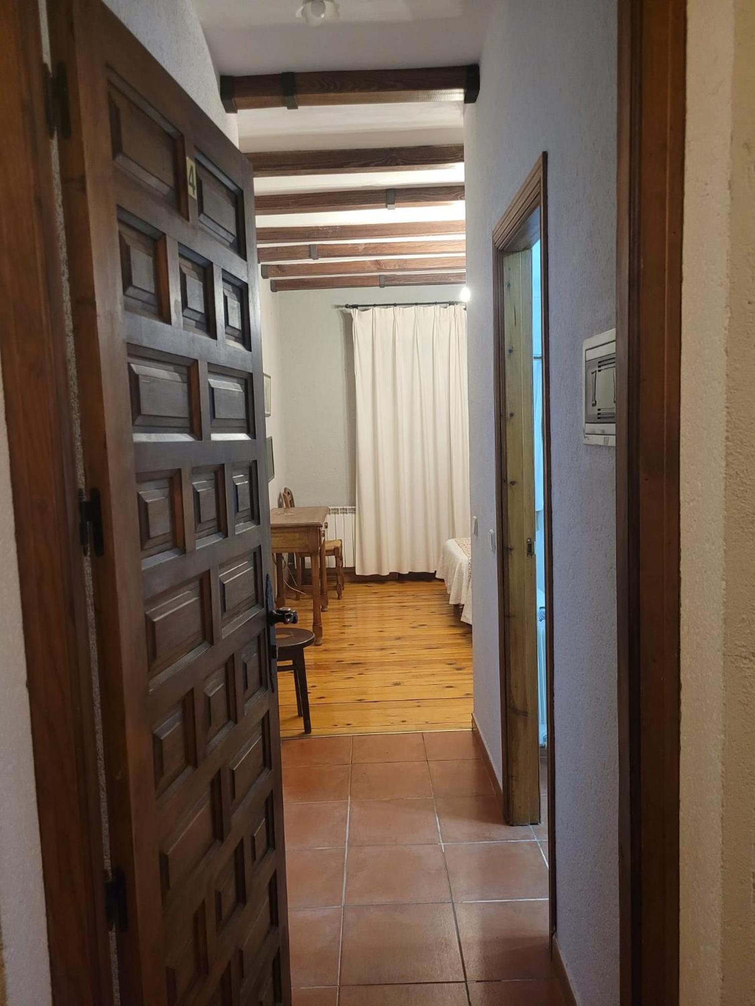 Twin Room - Photo 5
