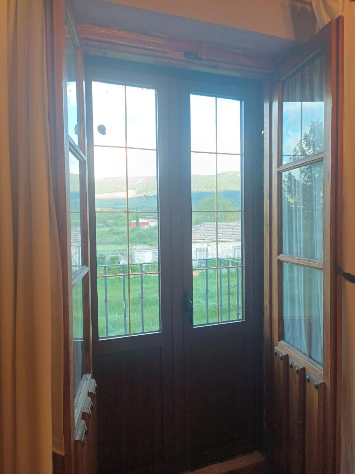 Twin Room - Photo 13