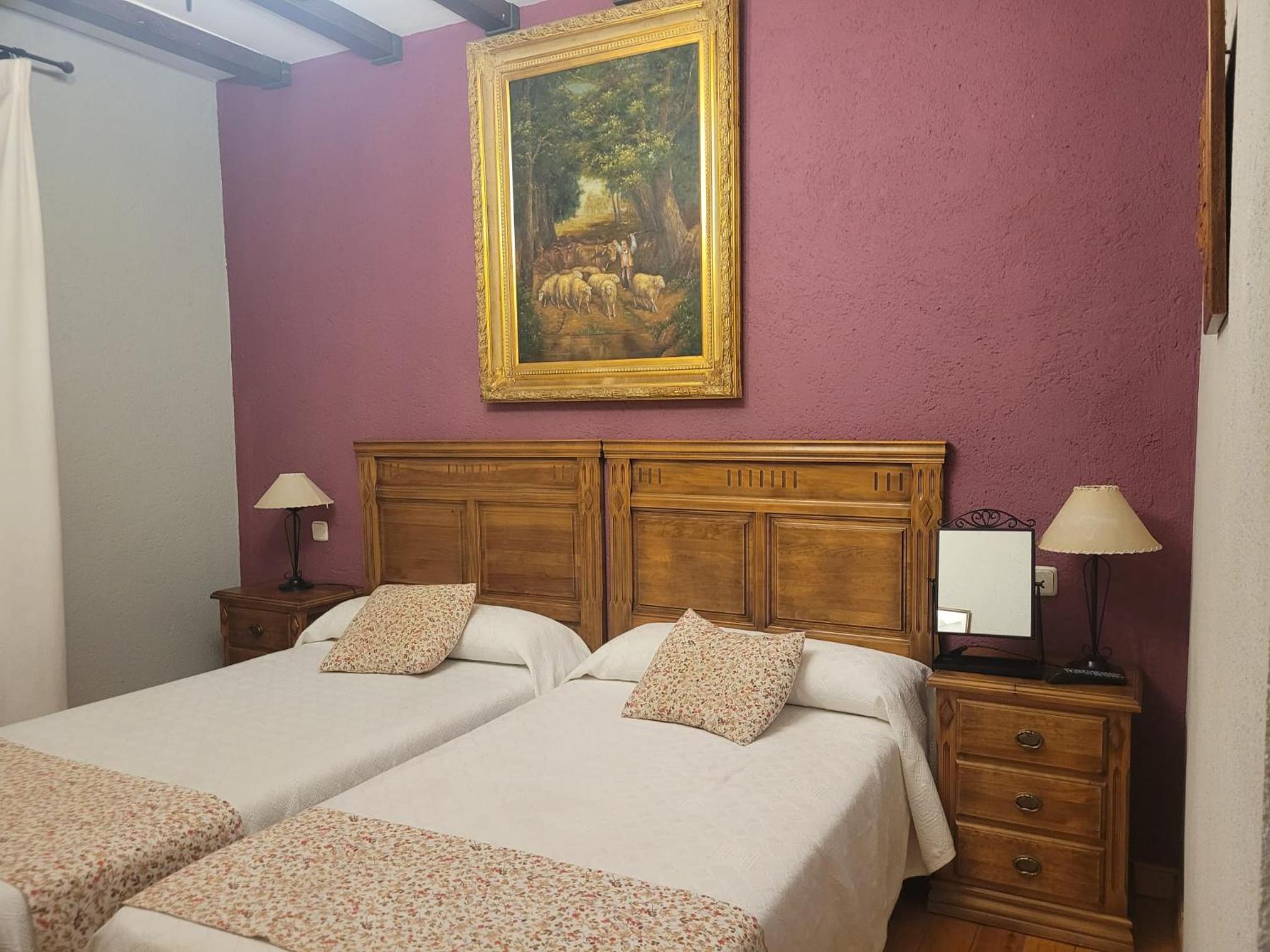 Twin Room - Photo 14