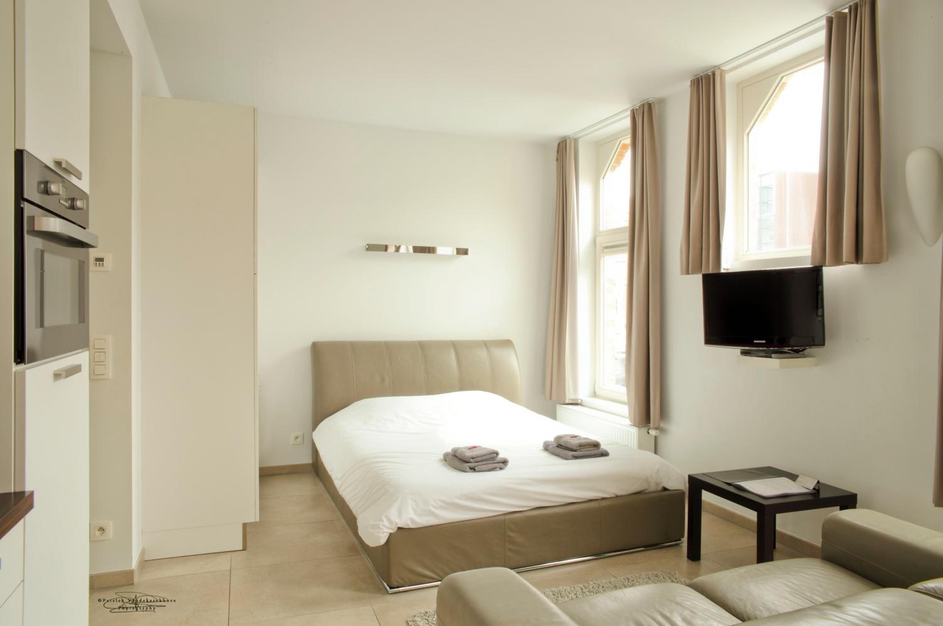 Studio (2 Adults)