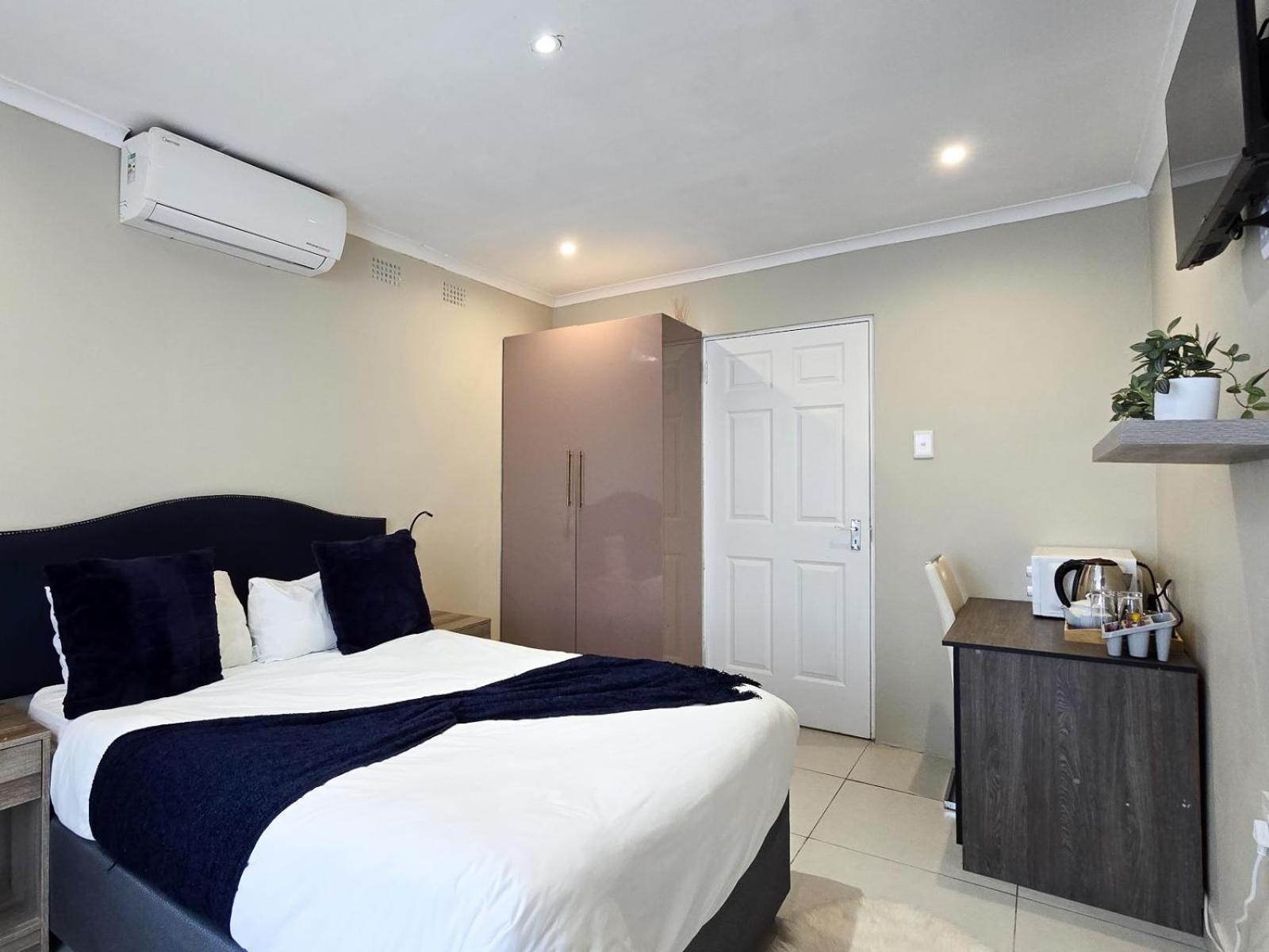 Double Room with Private Bathroom photo 3