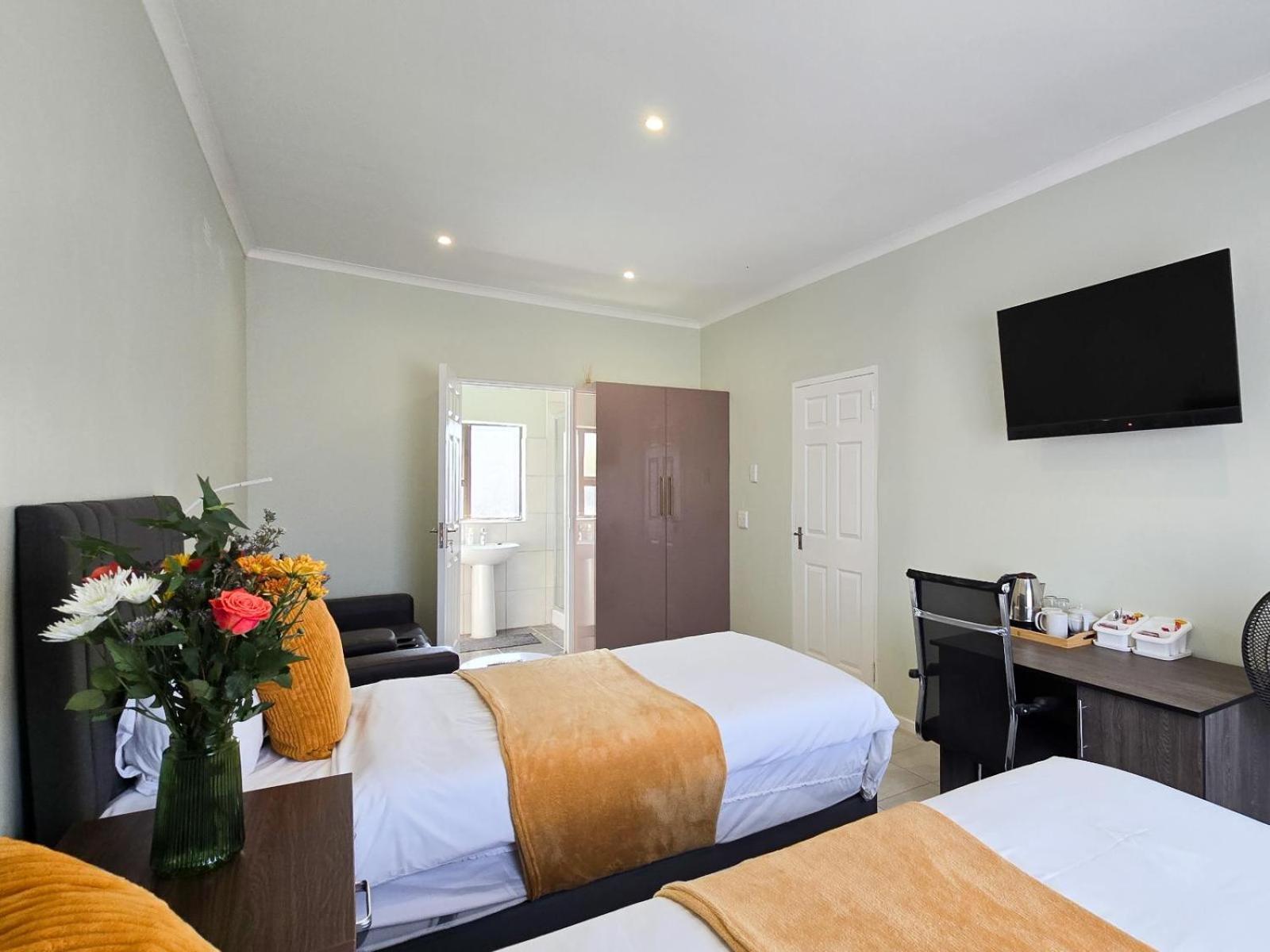 Twin Room with Bathroom photo 1