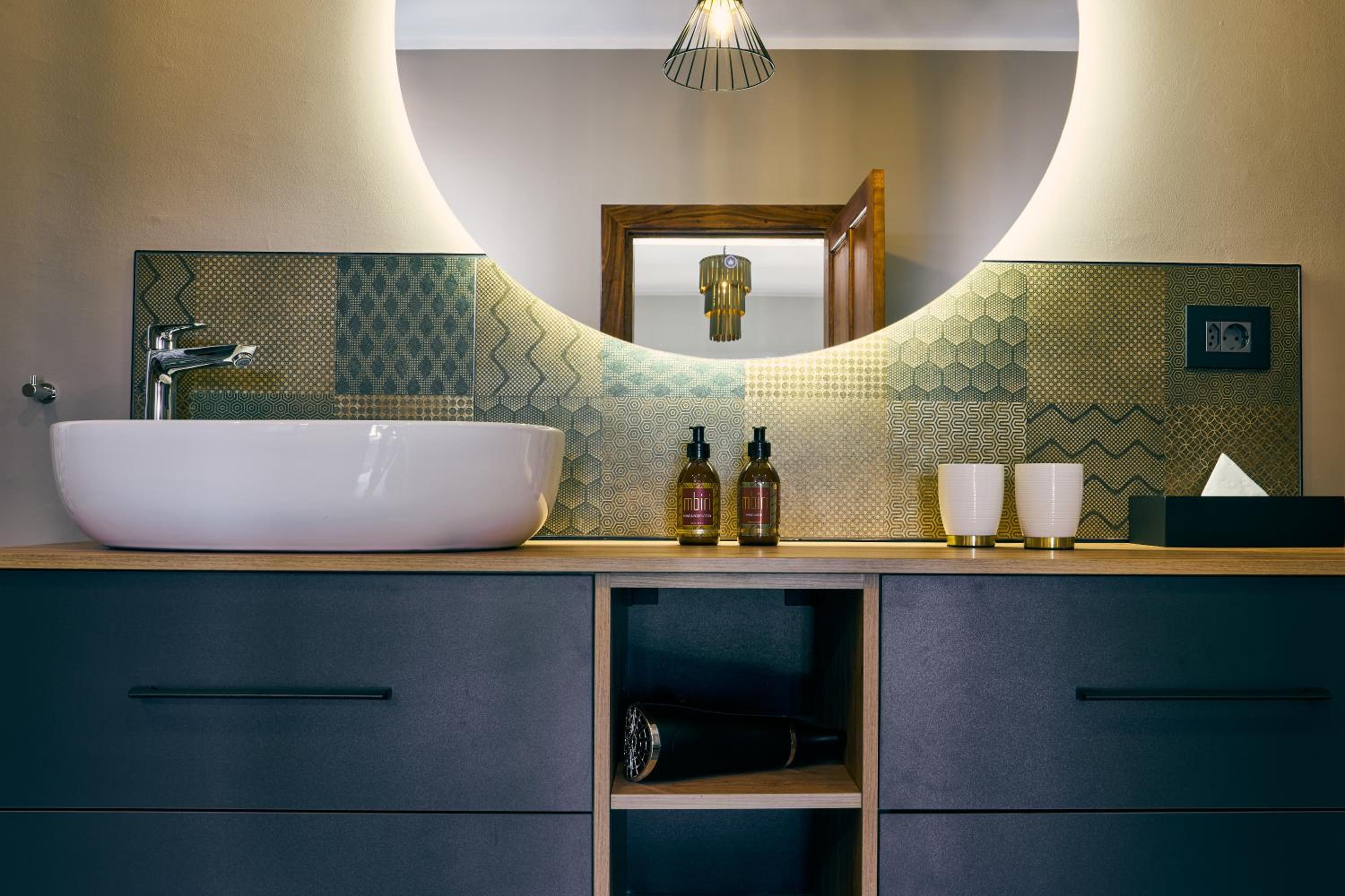 Traditional Suite