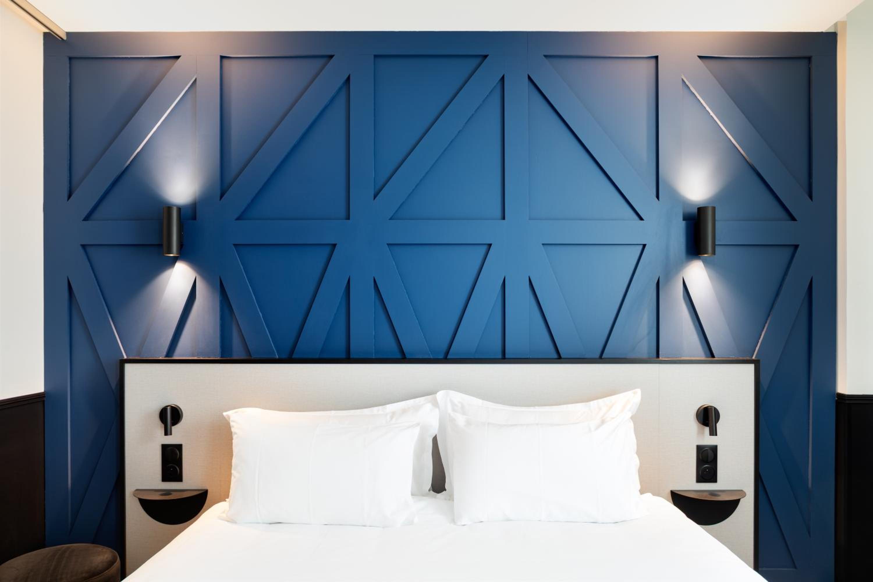 Deluxe Suite - Photo 1