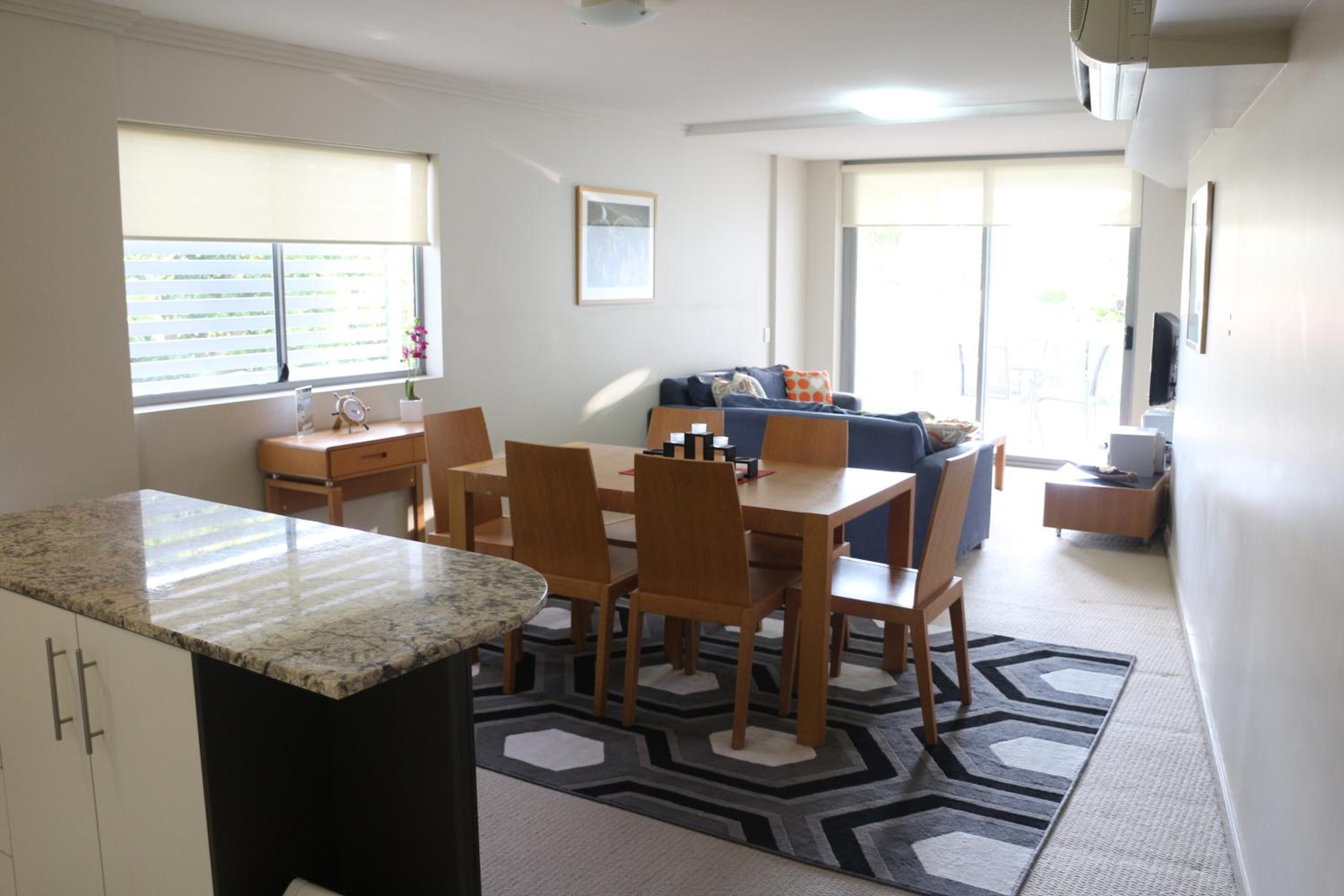 Three-Bedroom Apartment photo 3