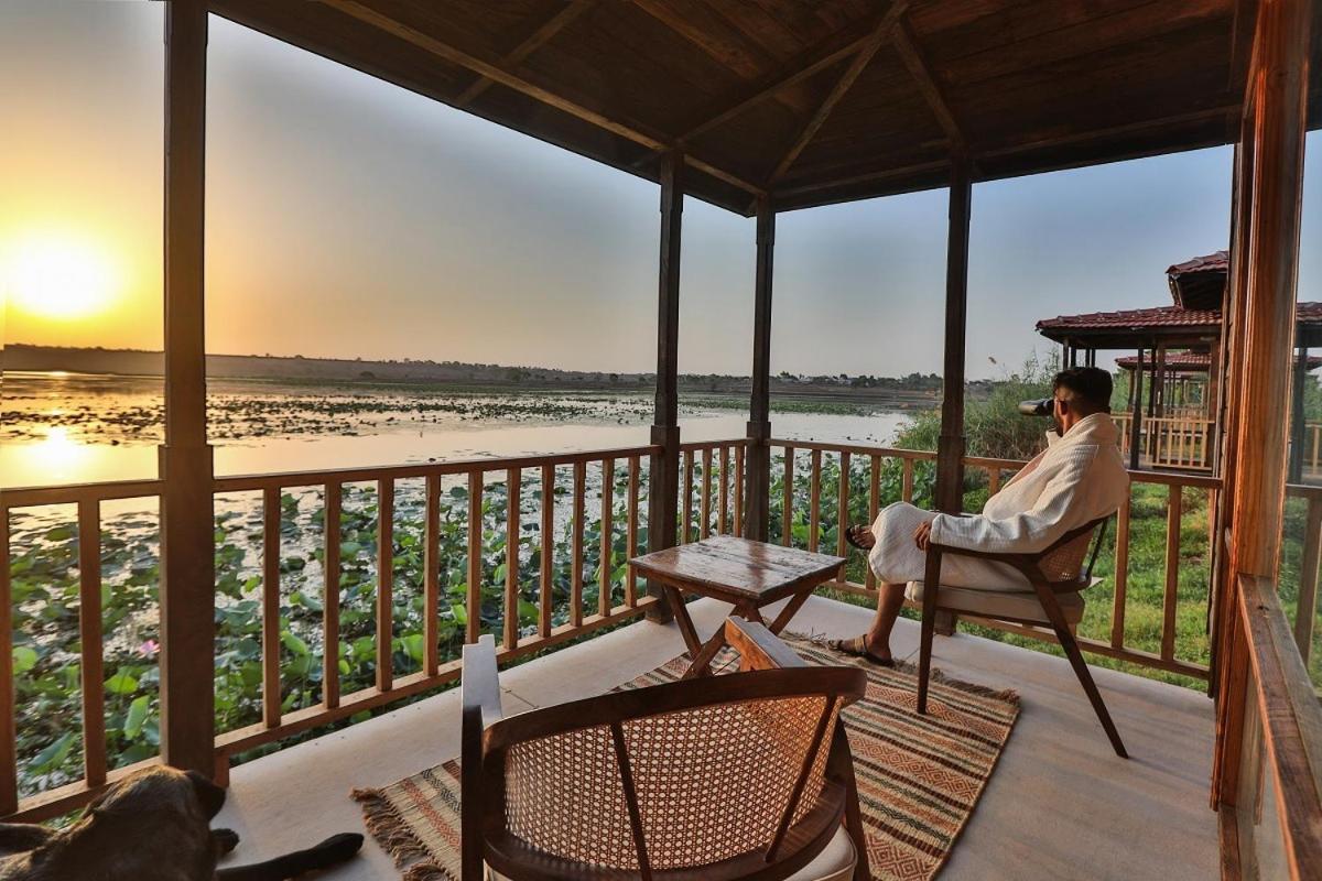 Double Room with Pool View photo 3