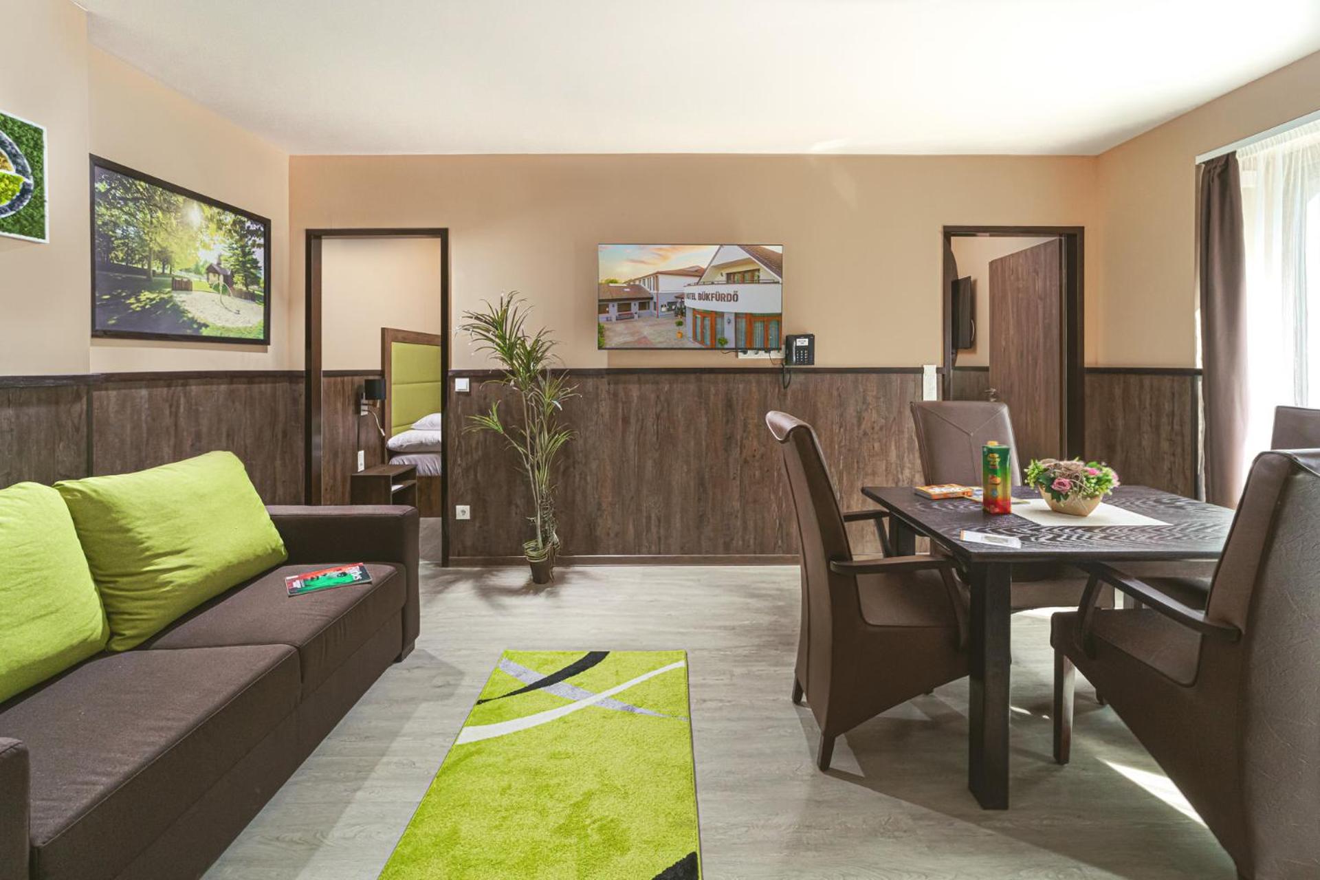 Two-Bedroom Suite photo 3