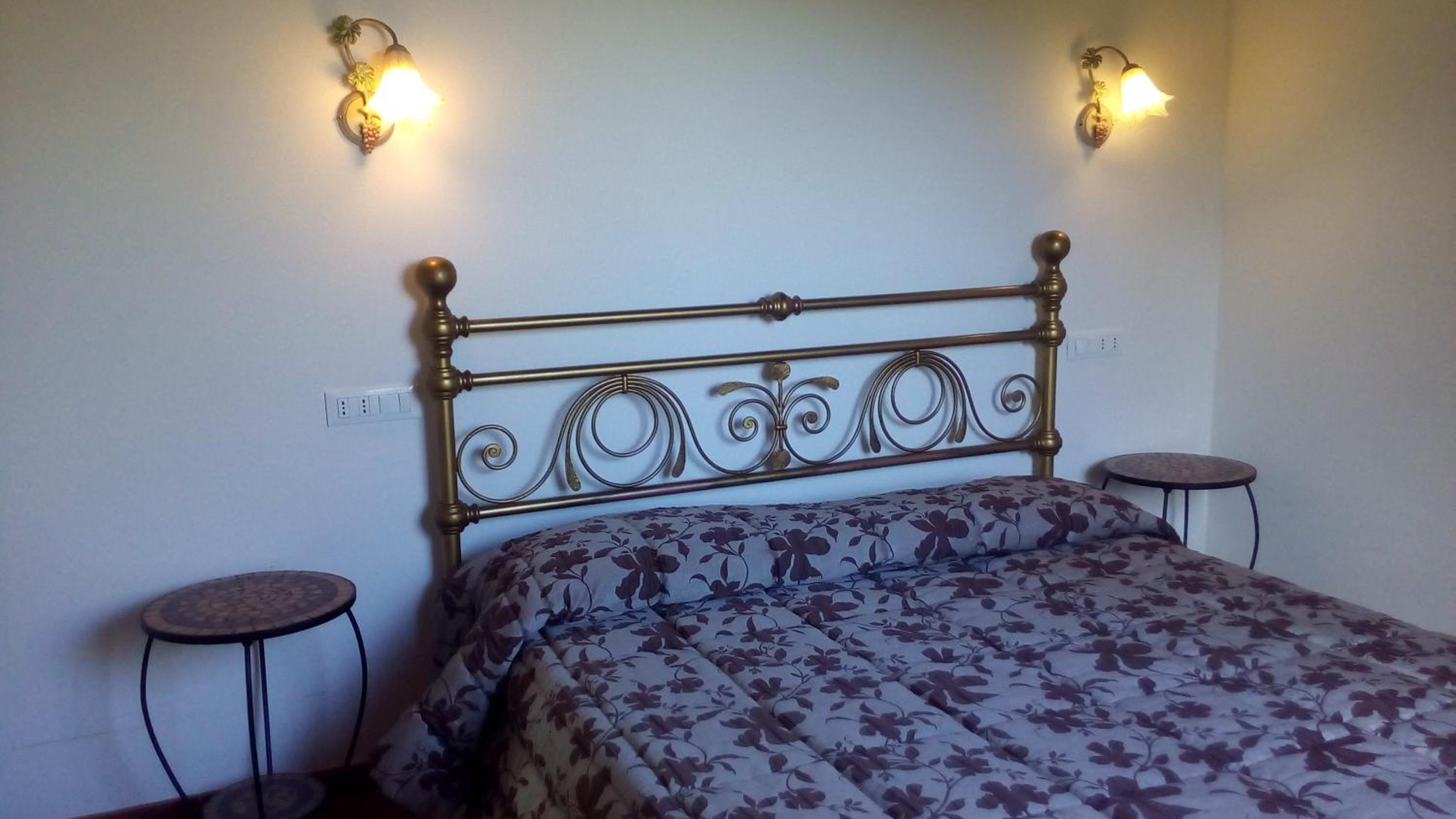 Double Room - Photo 3