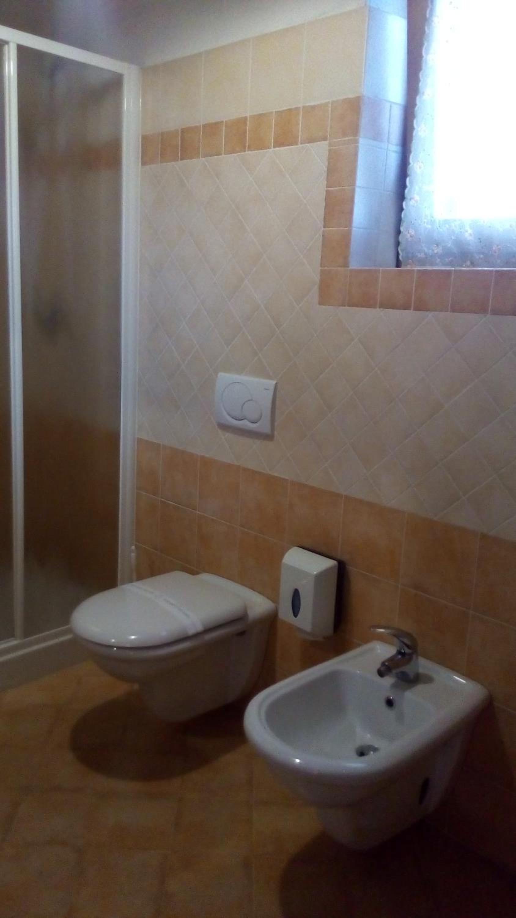 Double Room - Photo 5