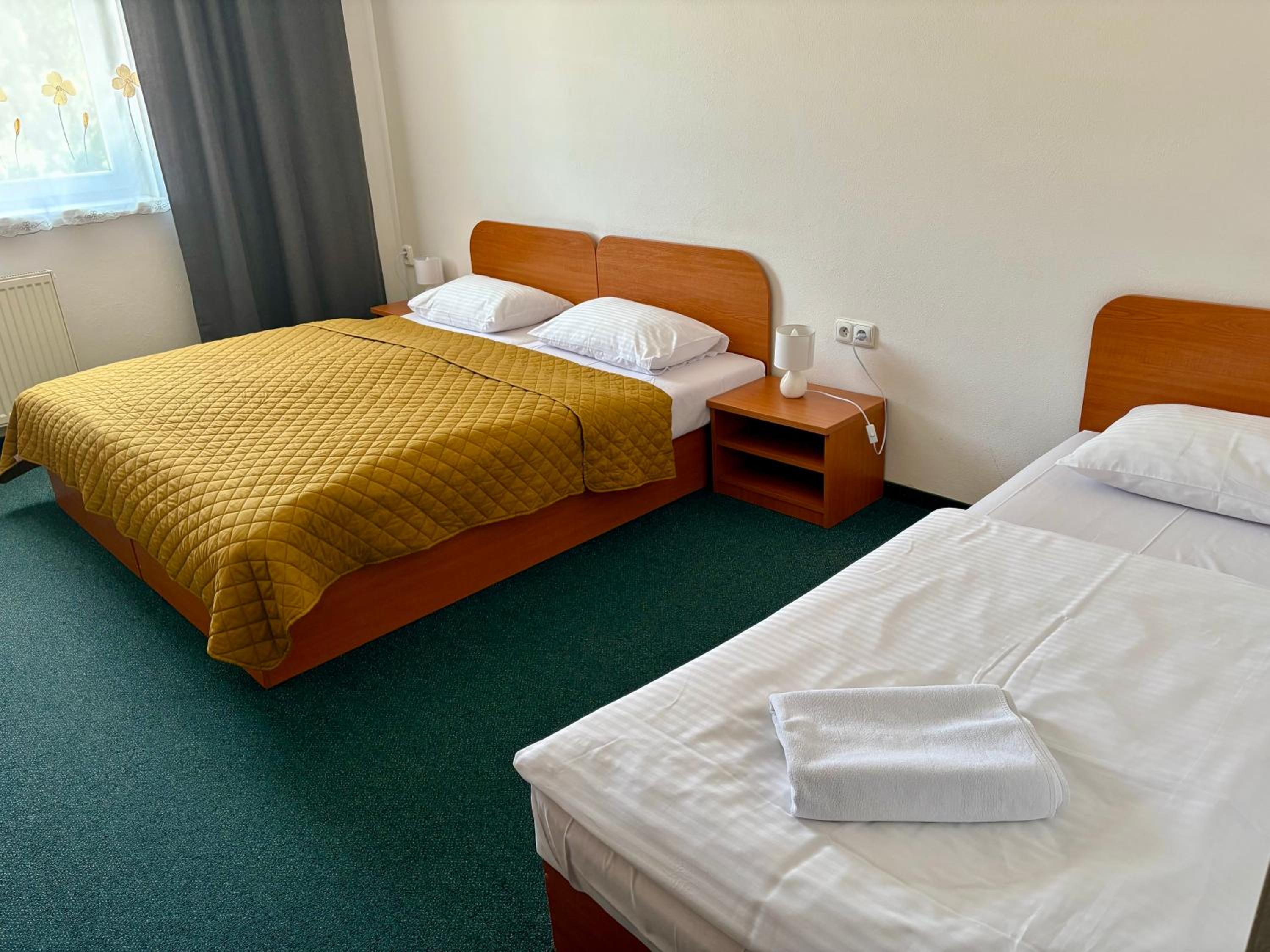 Triple Room - Photo 2