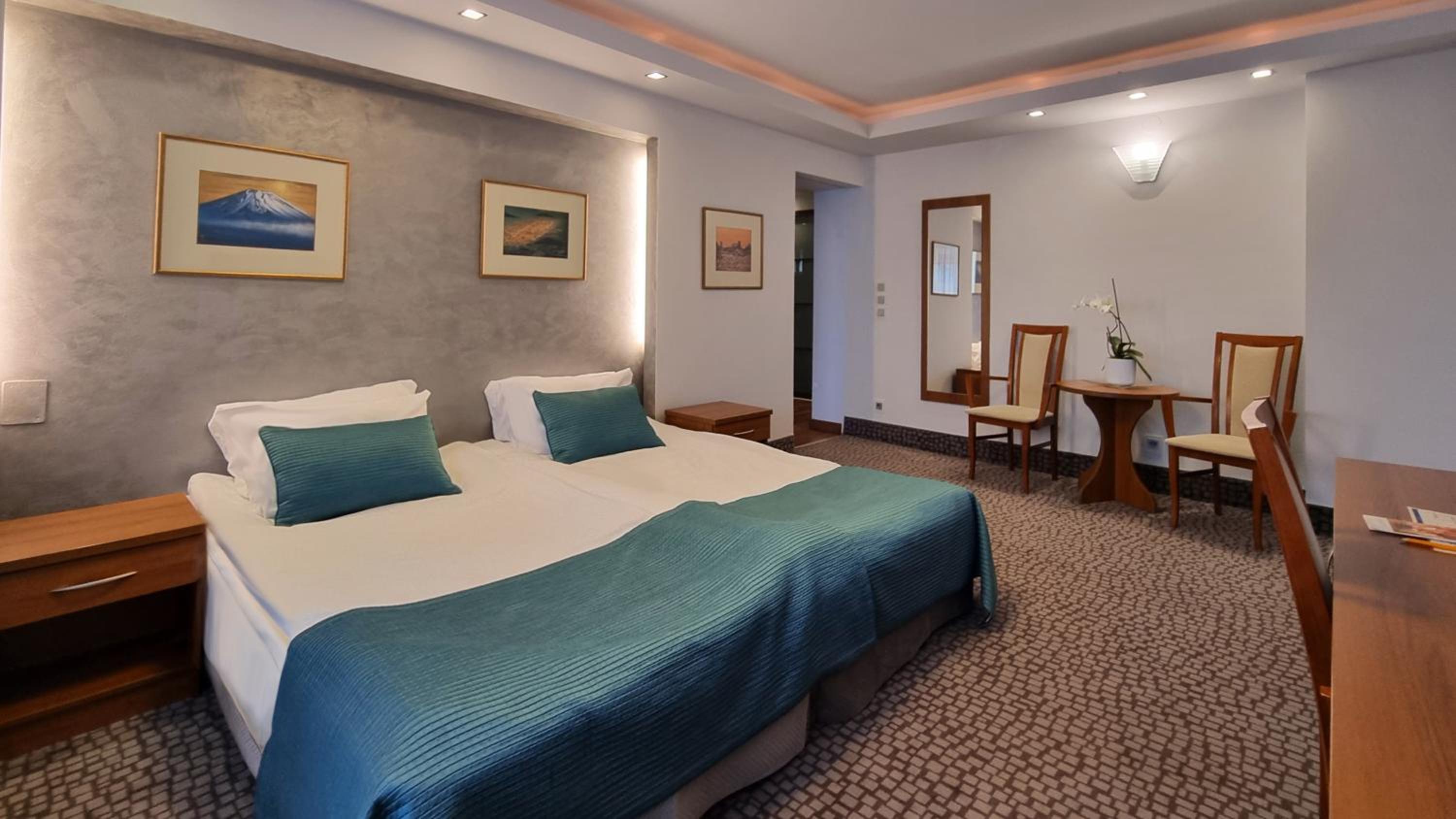 Luxury Quadruple Room - Photo 5