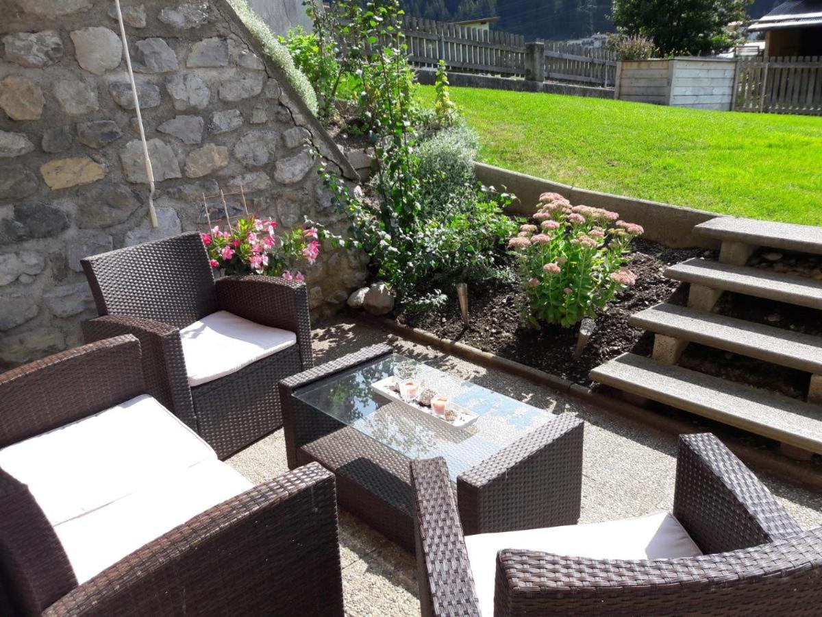 One-Bedroom Apartment with Garden View photo 3