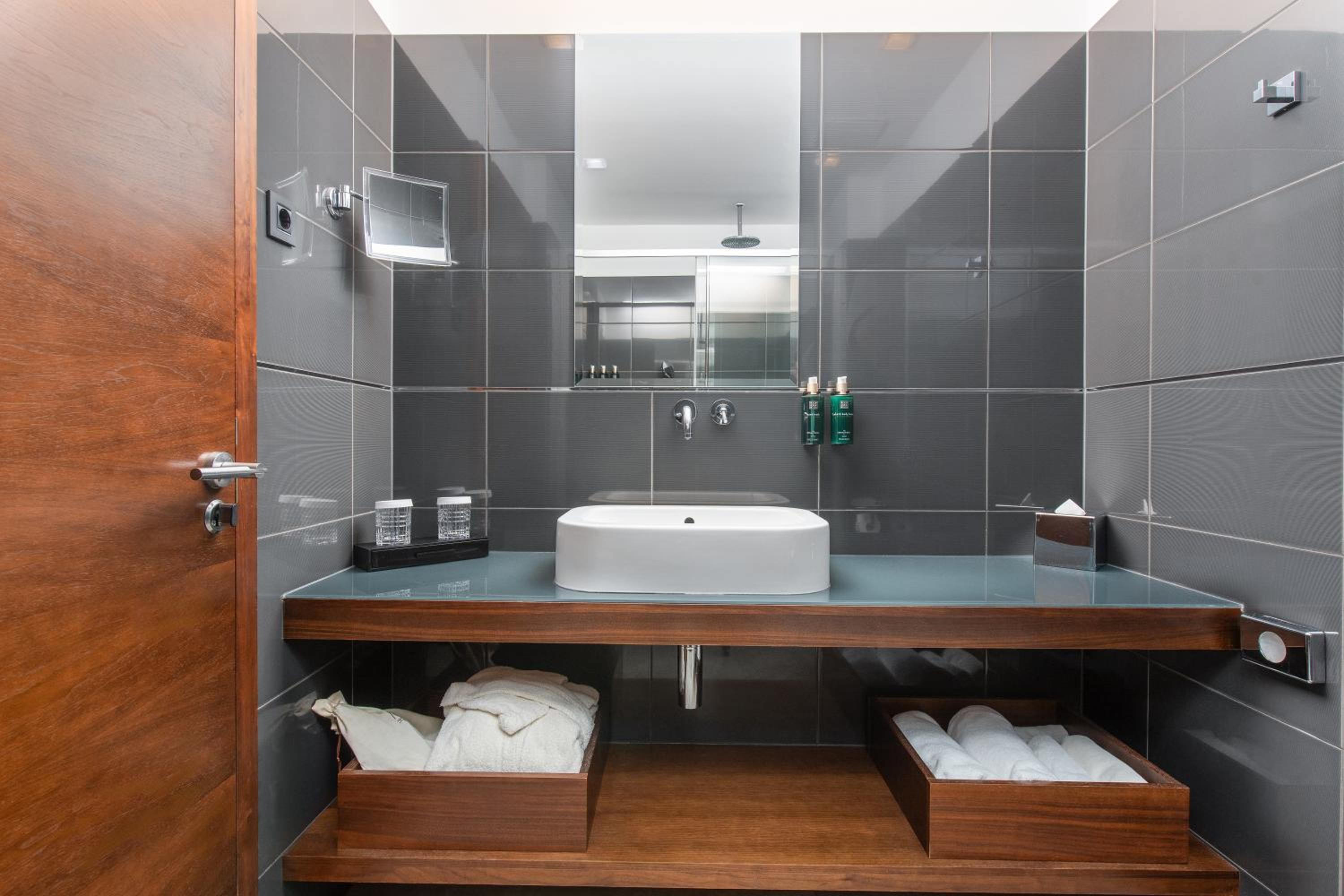 Classic Double or Twin Room - Photo 2