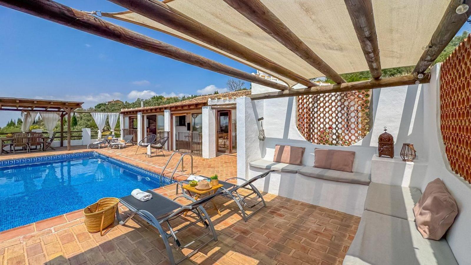 Three-Bedroom Villa photo 2