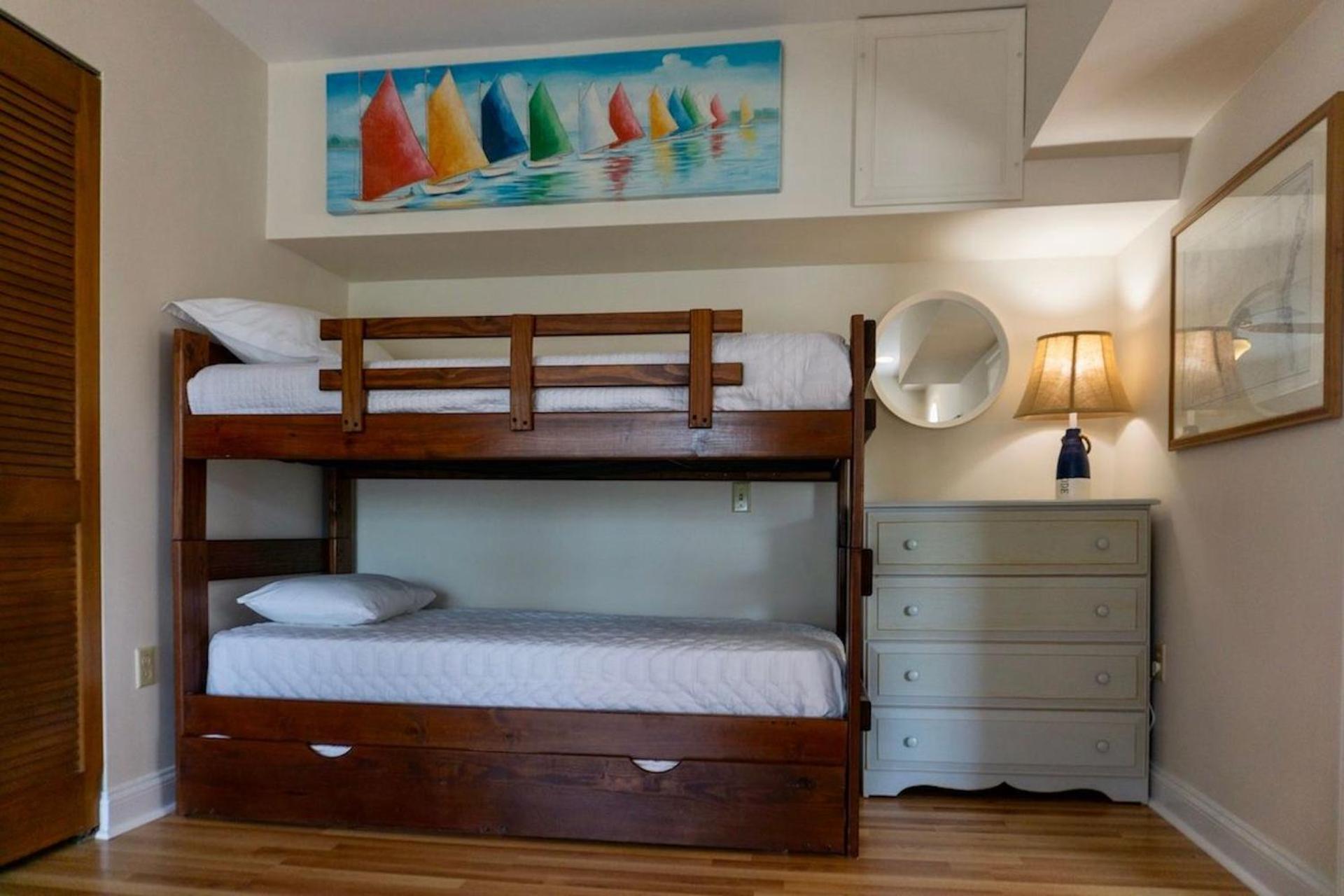 Deluxe Family Suite photo 2