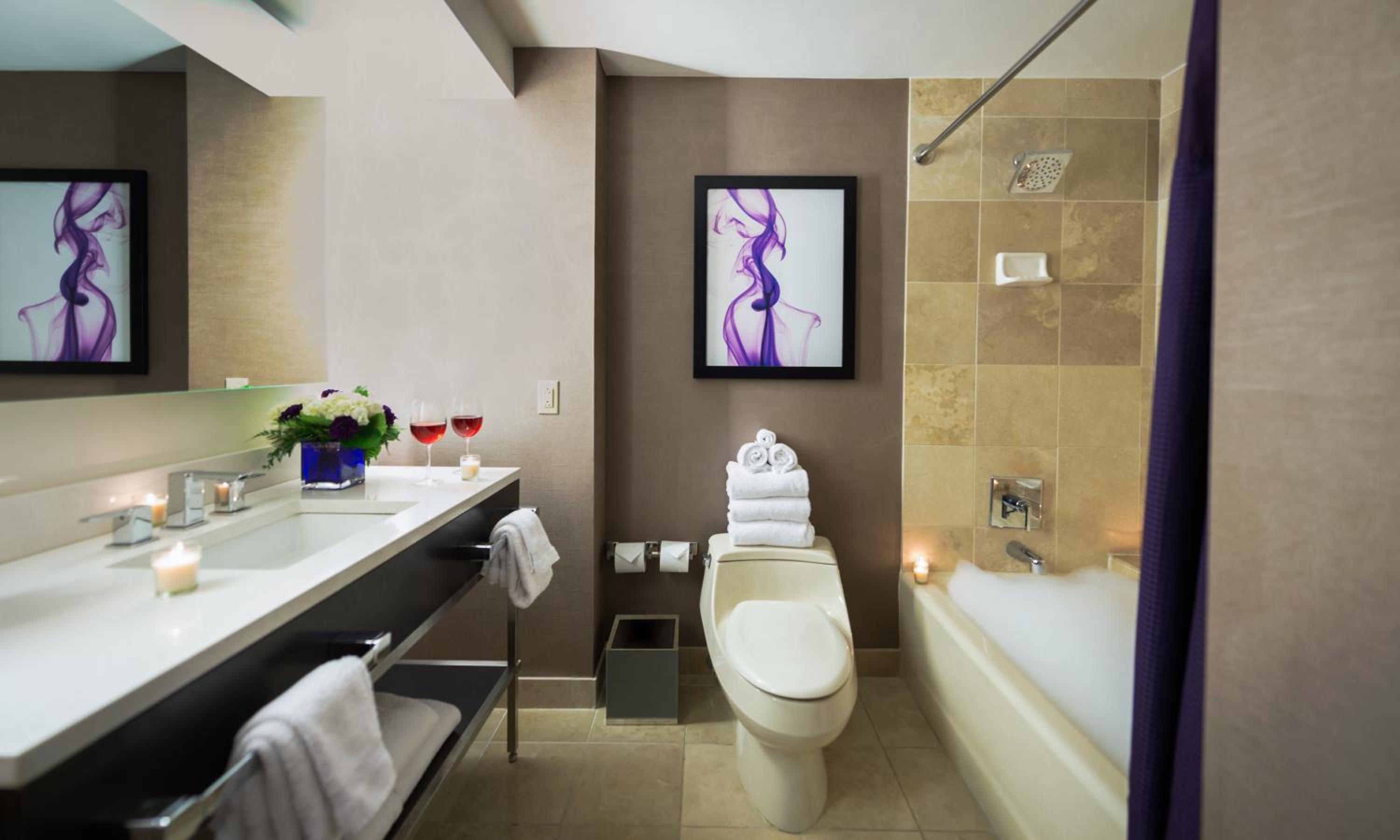 Deluxe King Room - Photo 5