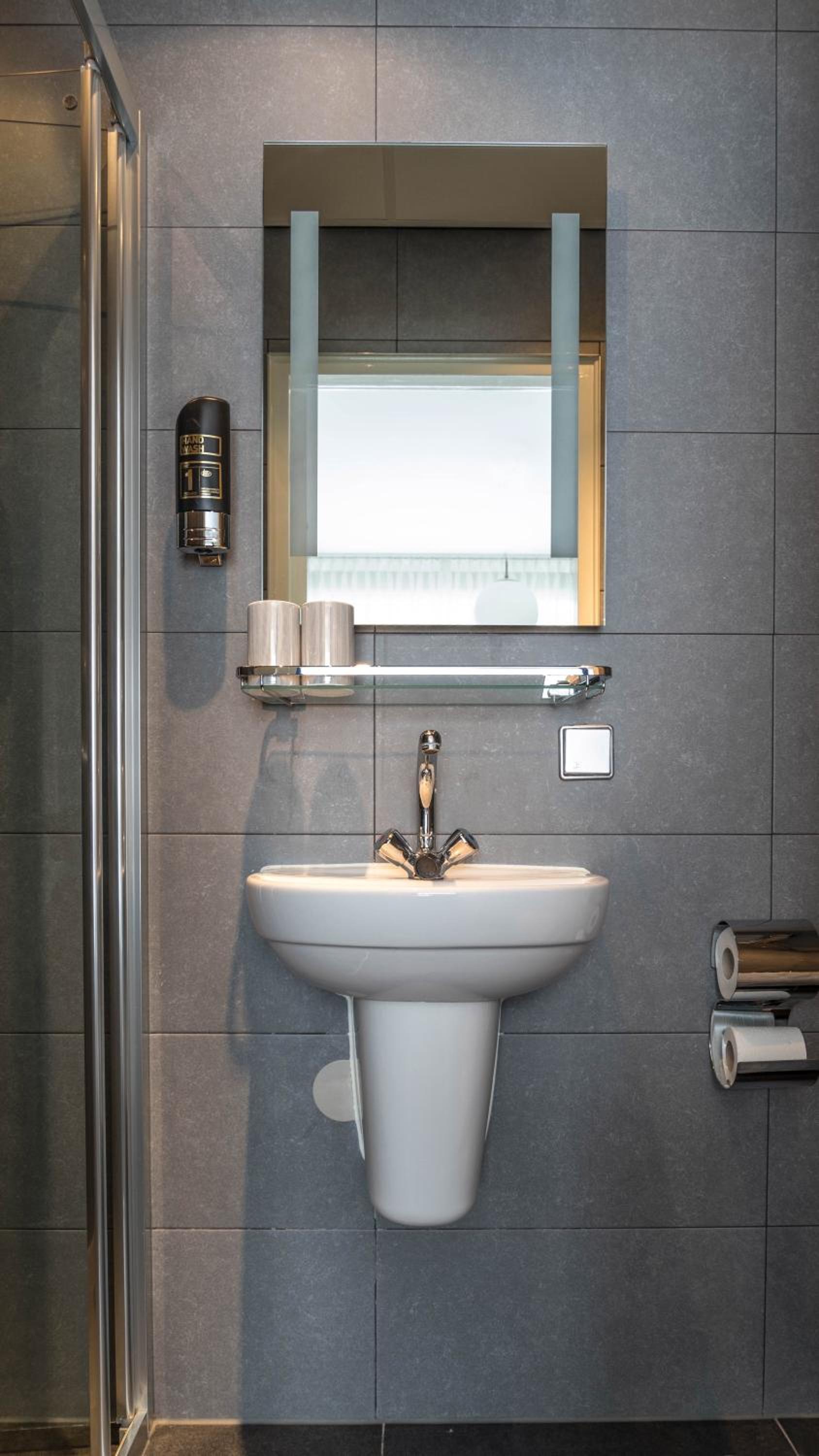 Double Room with Private Bathroom photo 3