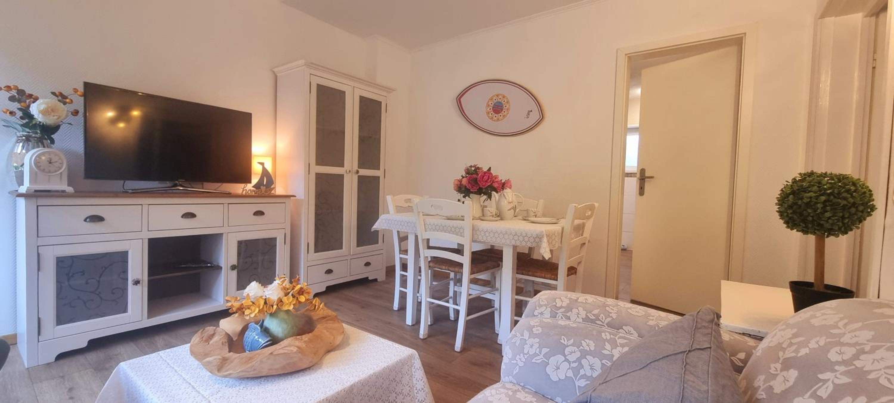 Two-Bedroom Apartment with Garden View photo 1