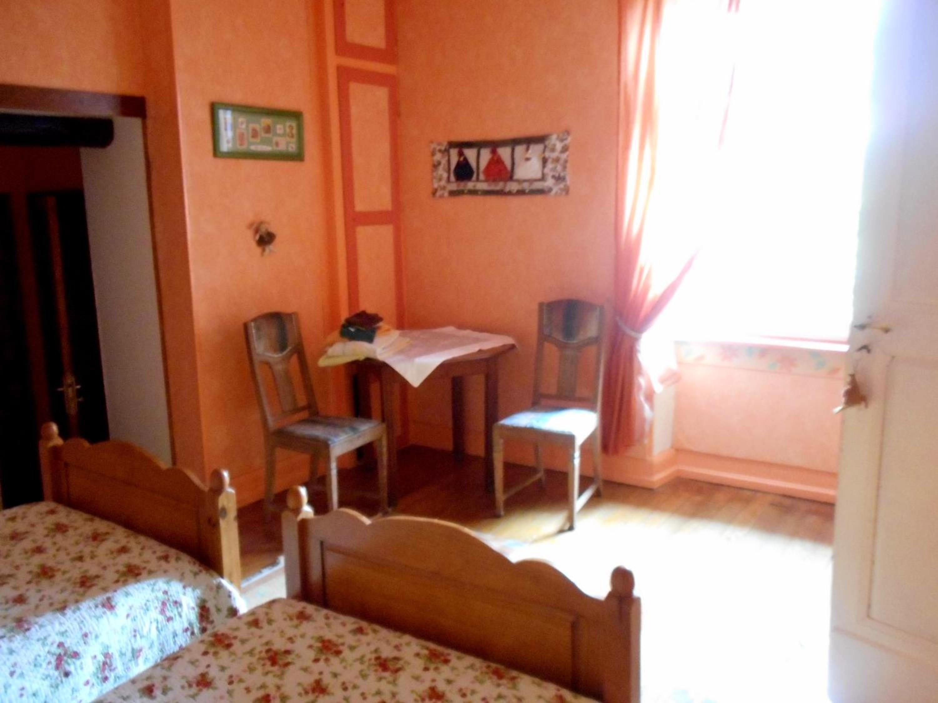 Twin Room - Photo 3