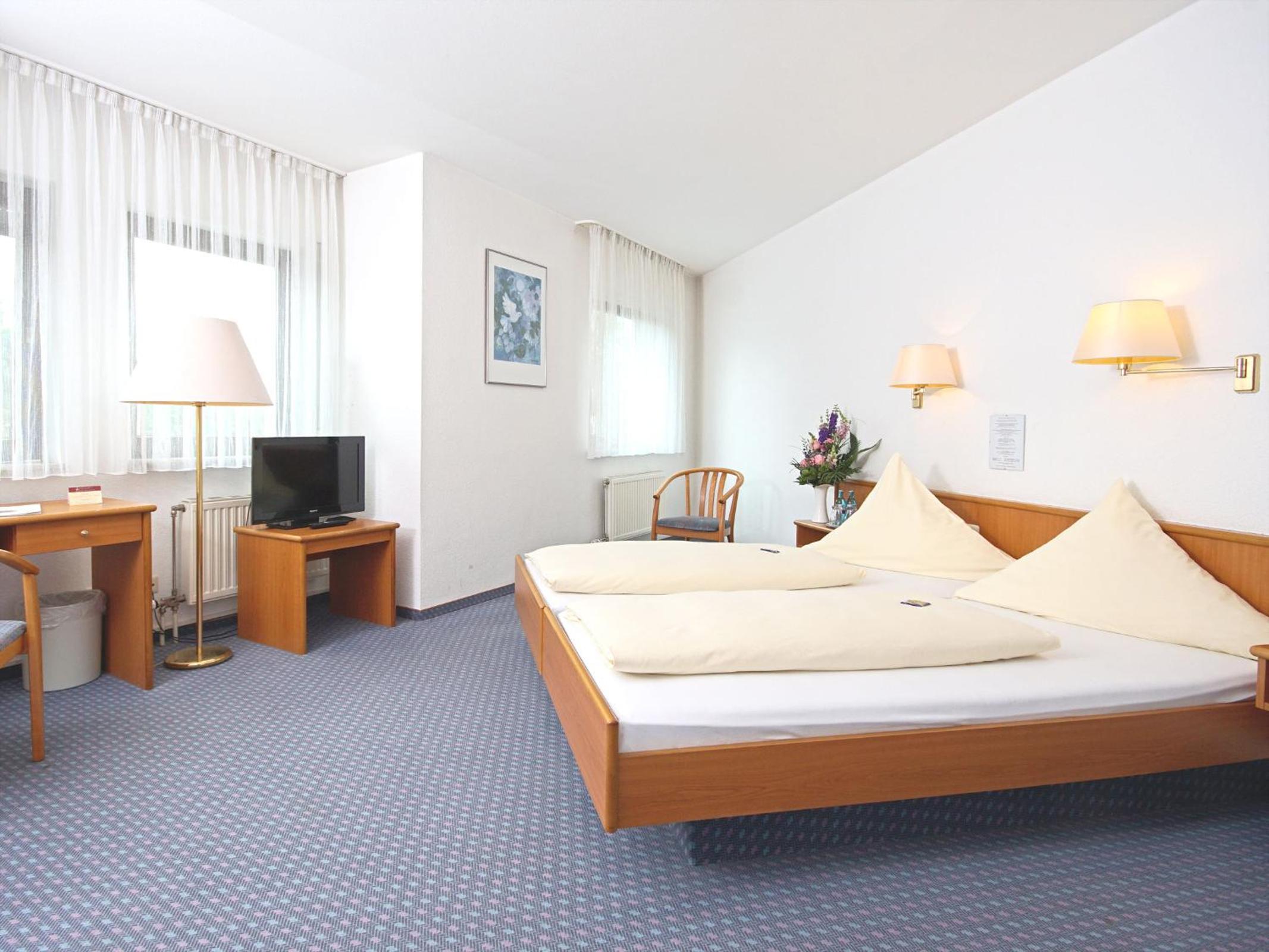 Double Room - Photo 10