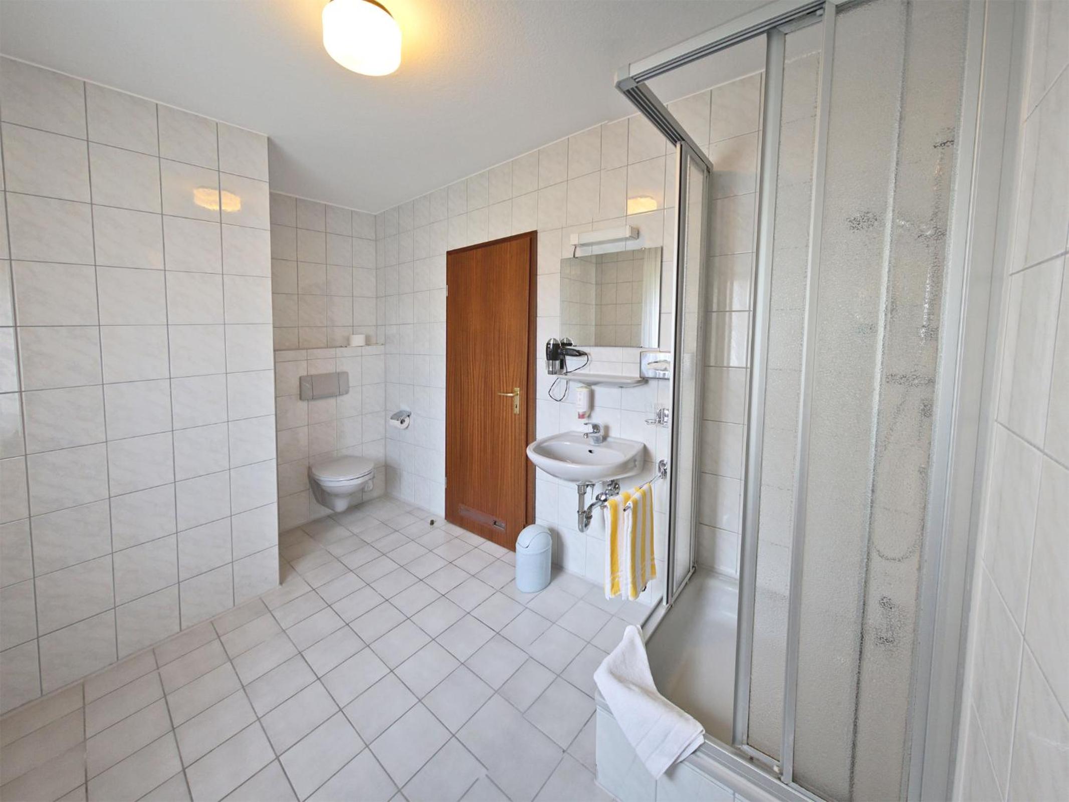 Double Room - Photo 8