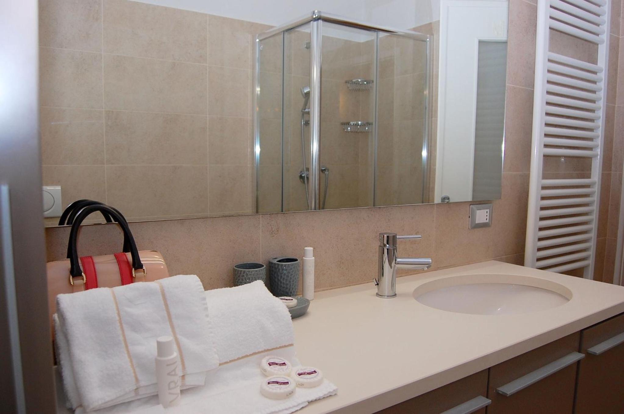 Three-Bedroom Apartment - Photo 4