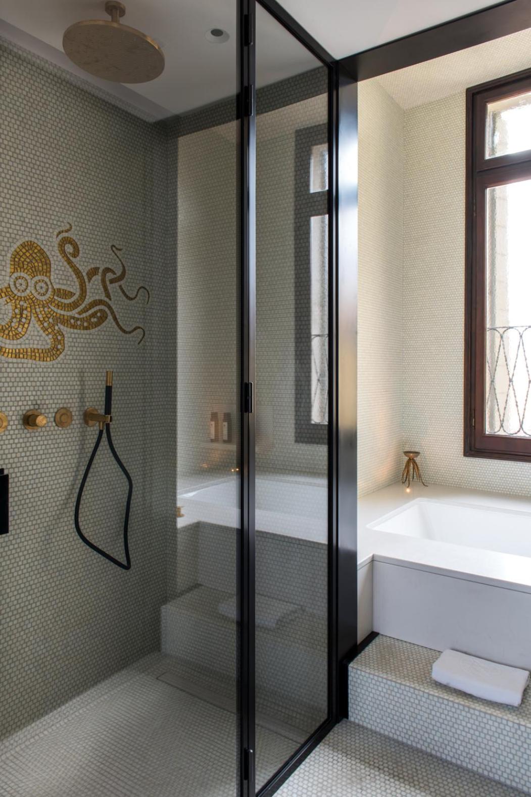 Master Grand Suite (Non Smoking)