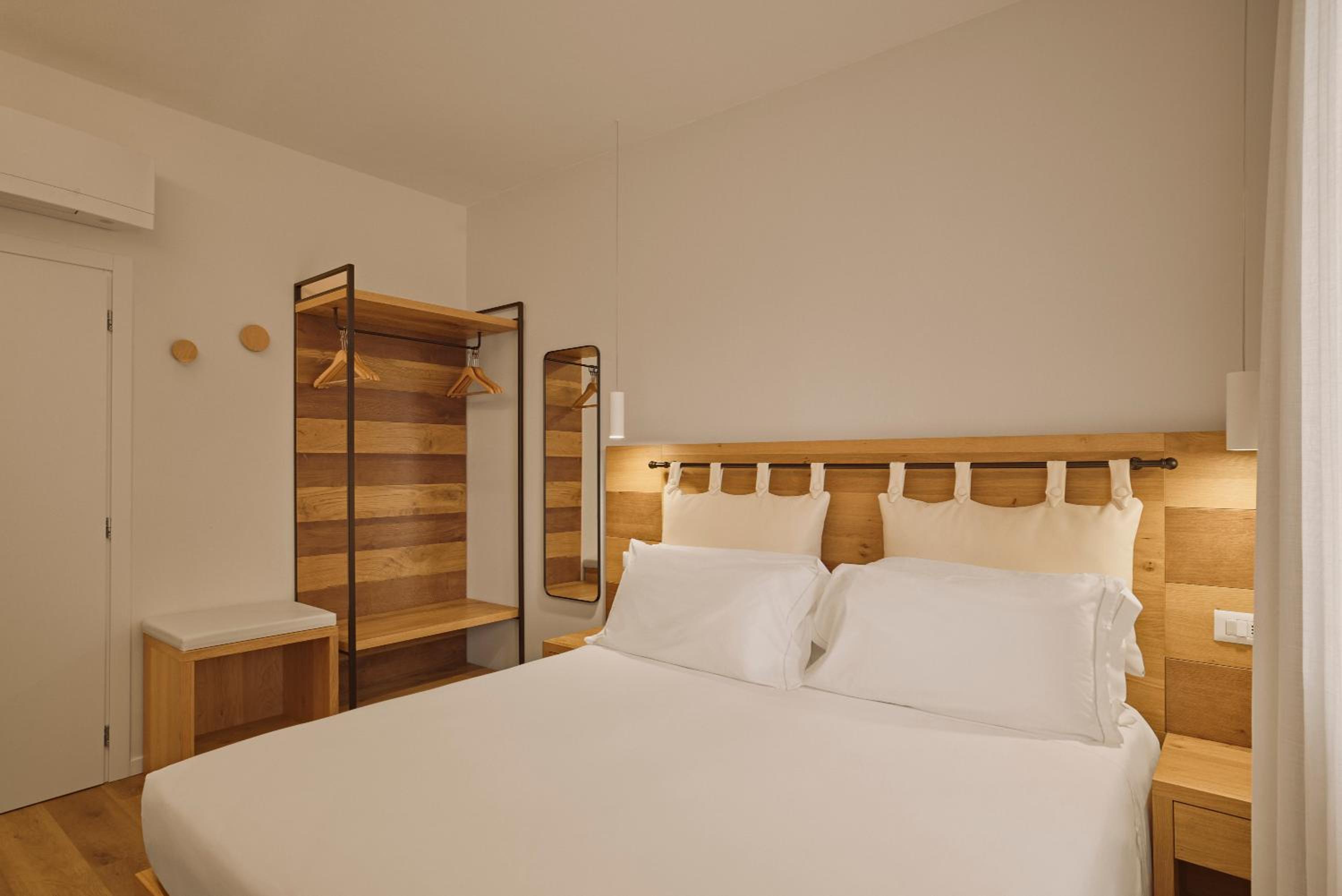 Superior Double Room - Photo 9