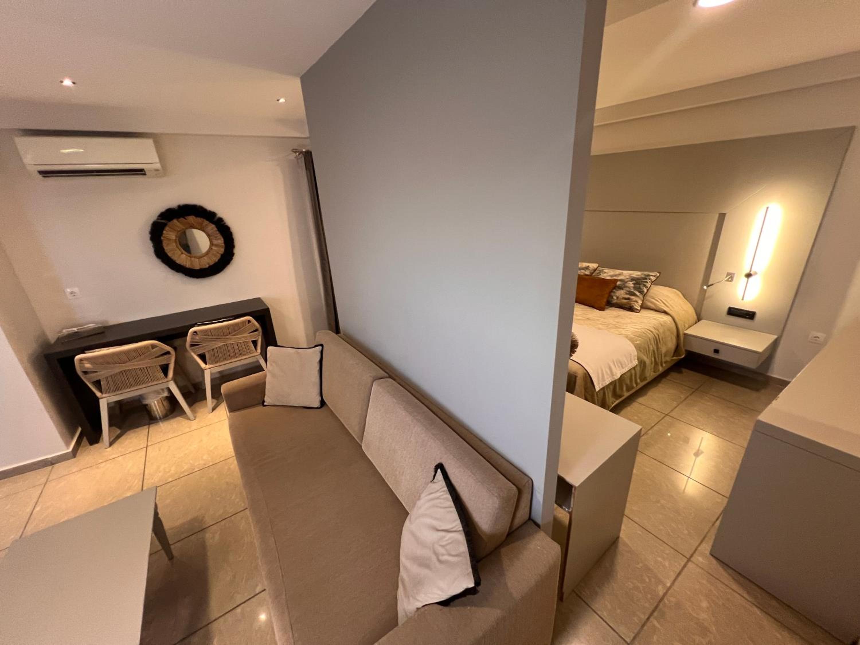 Quadruple Room with Balcony photo 2