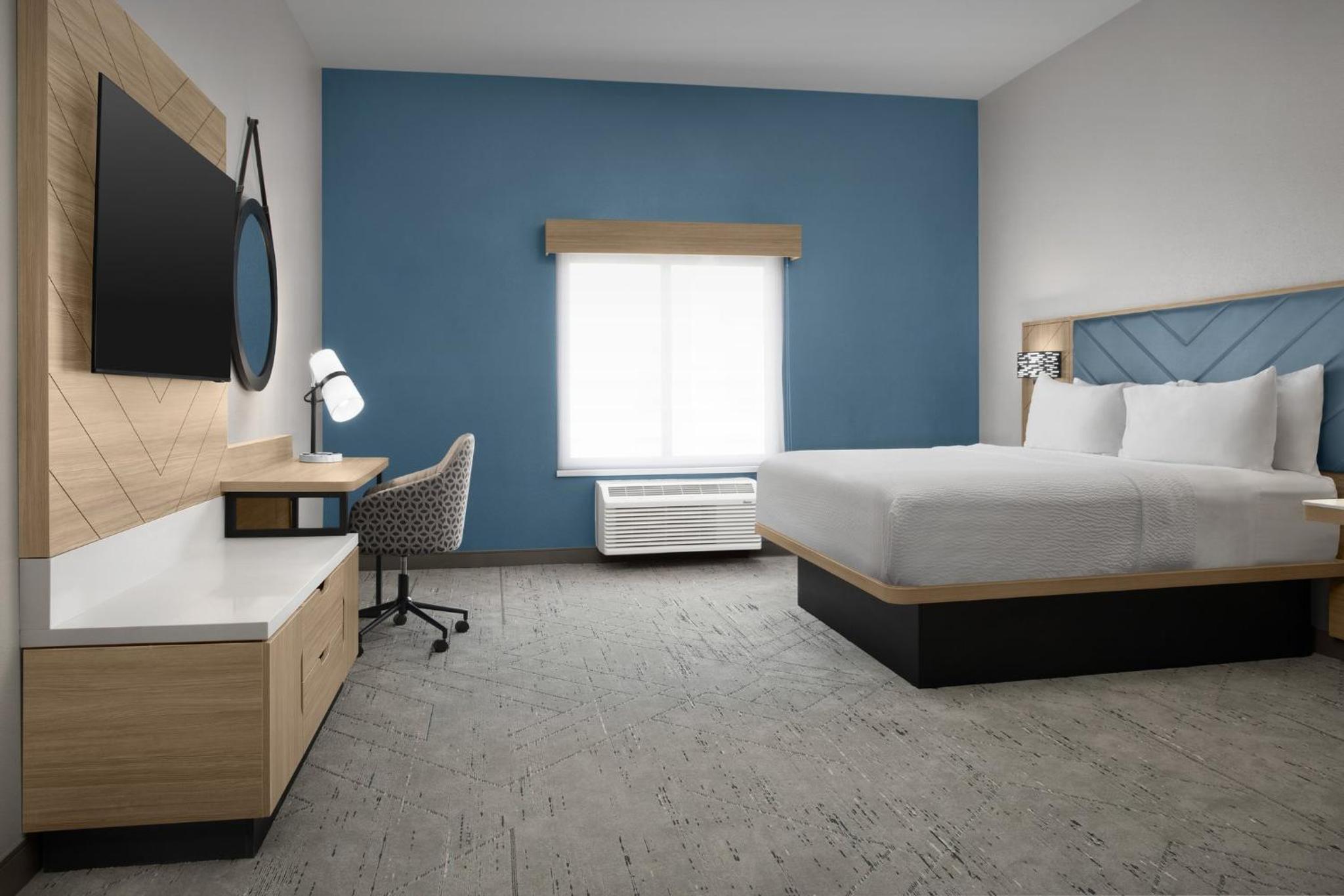 Standard King Room - Photo 2
