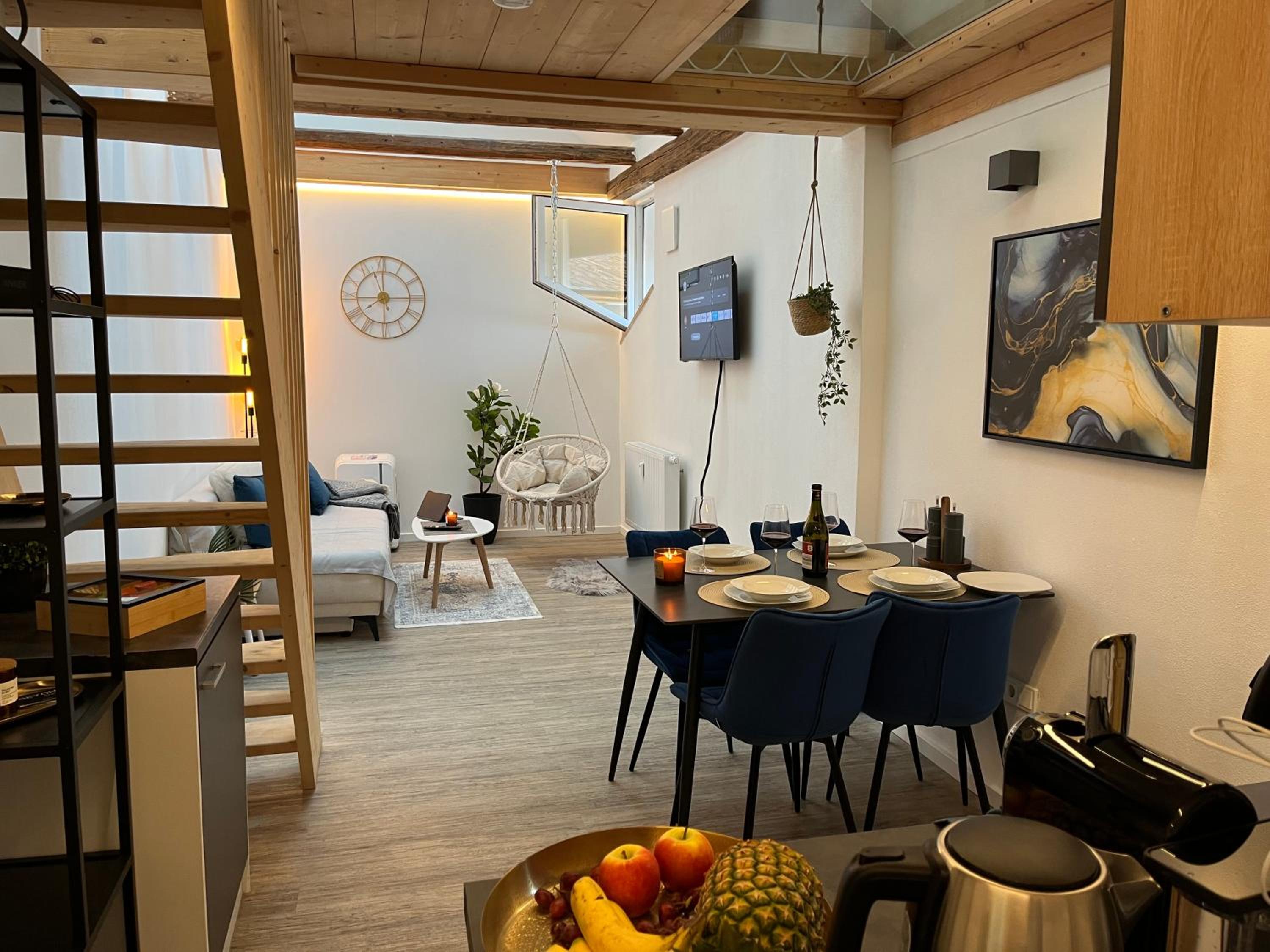 One-bedroom Loft Apartment 