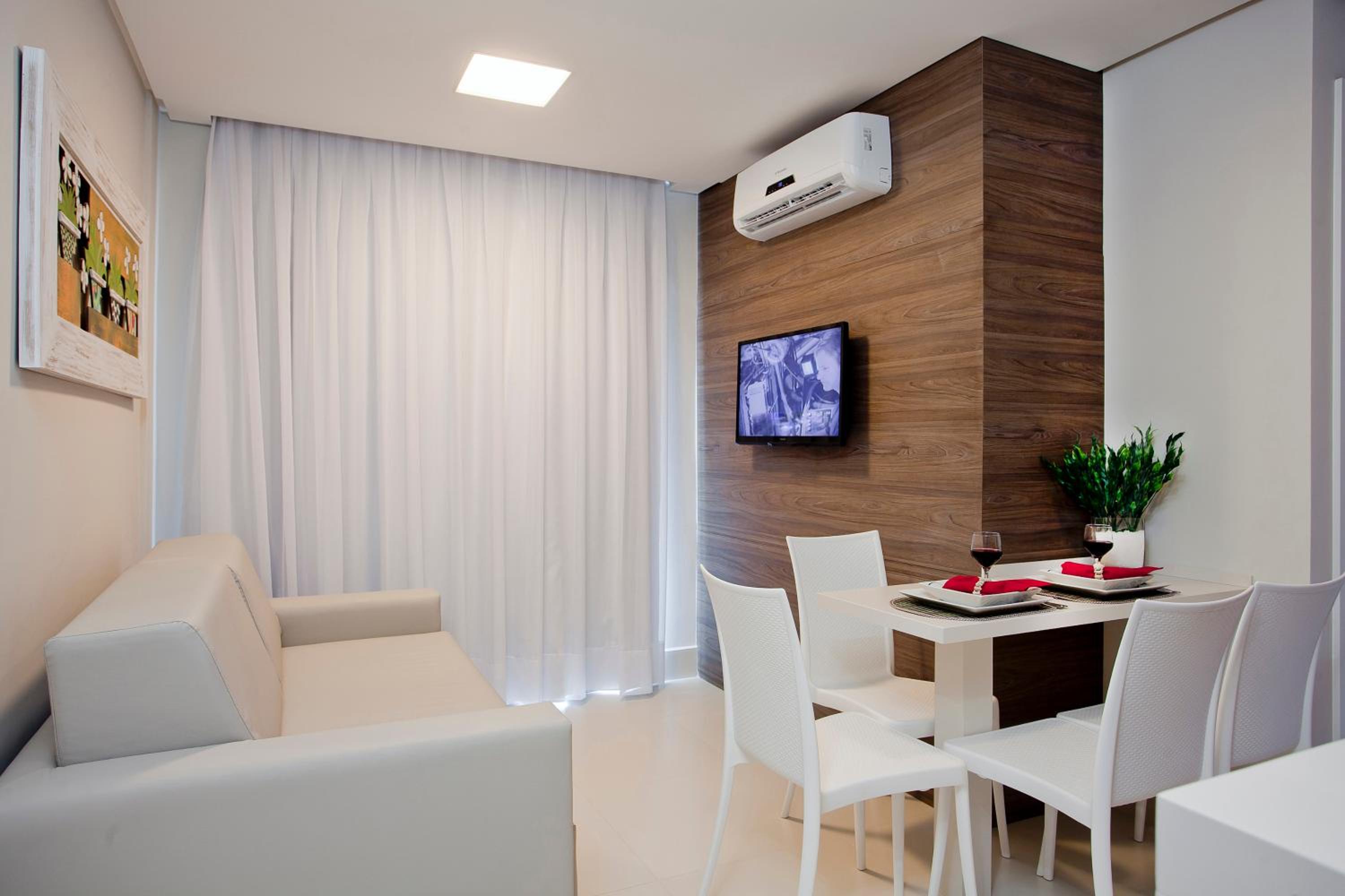 Deluxe Double Room with Balcony and Sea View photo 3