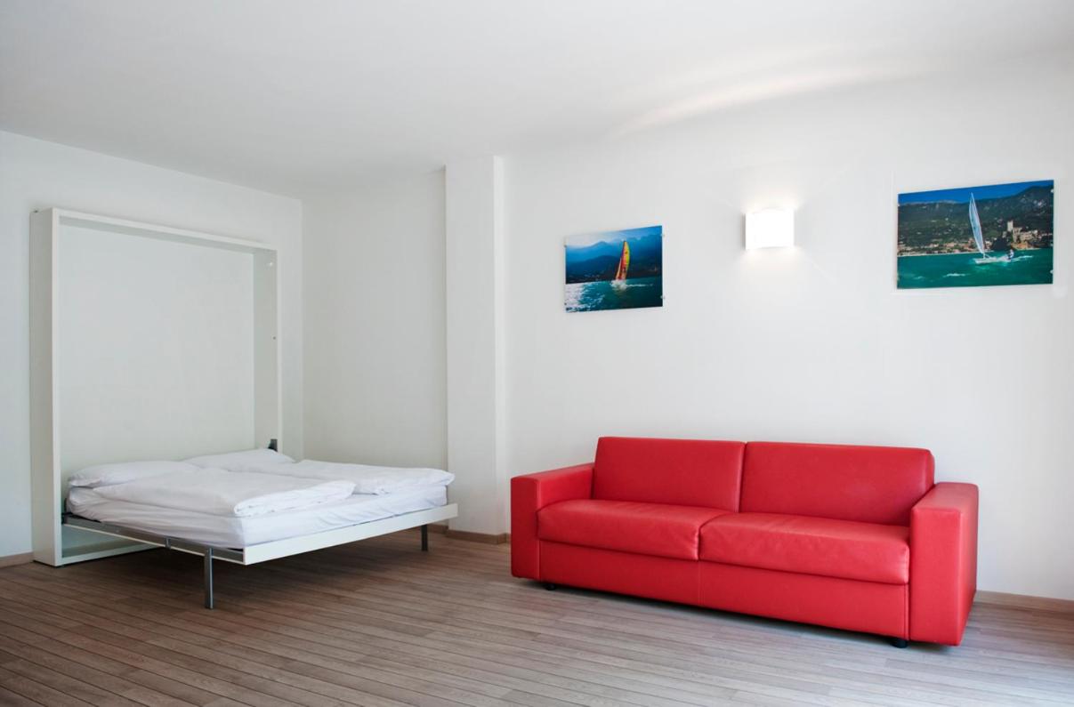 One-Bedroom Apartment (5 Adults)