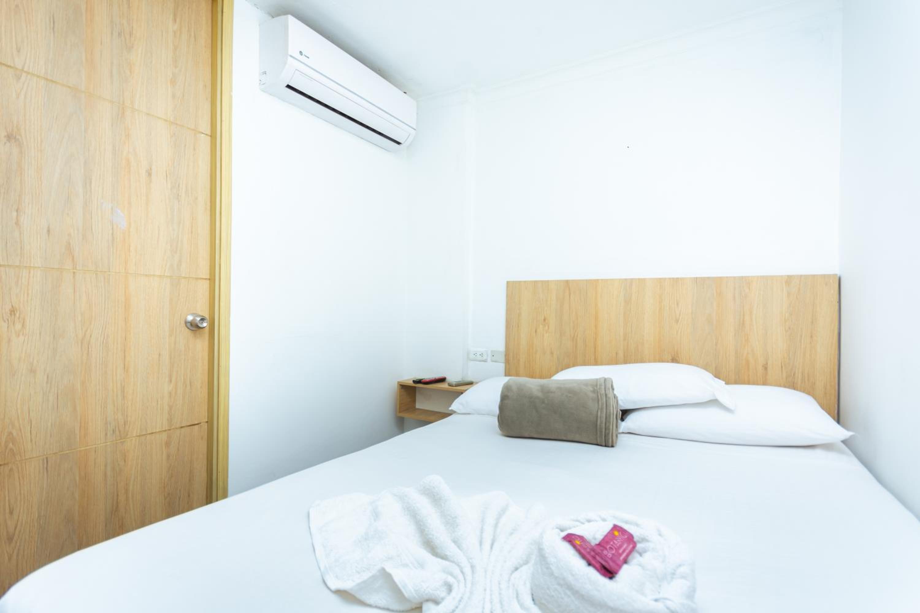 Budget Double Room photo 3