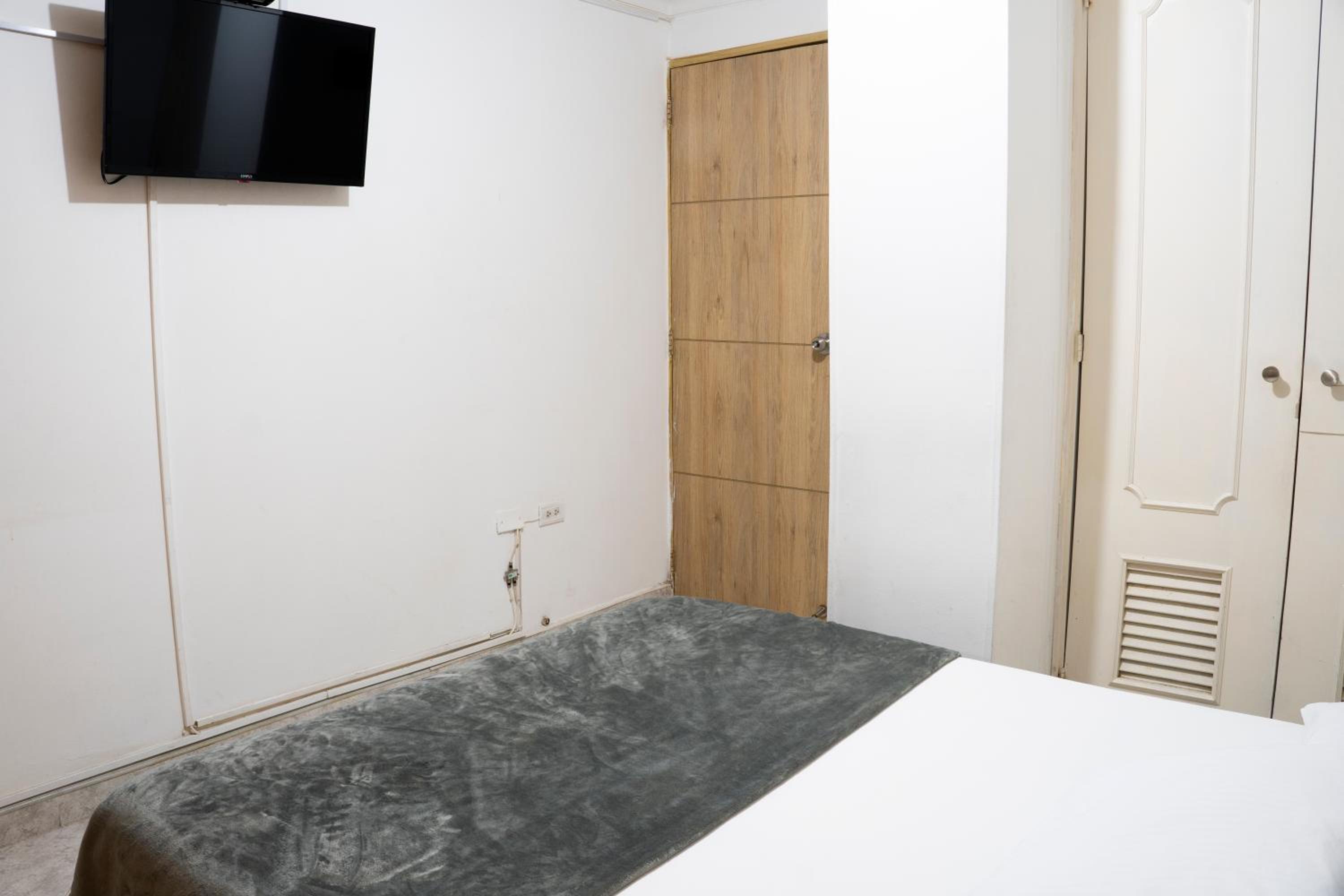 Standard Double Room with Fan photo 3