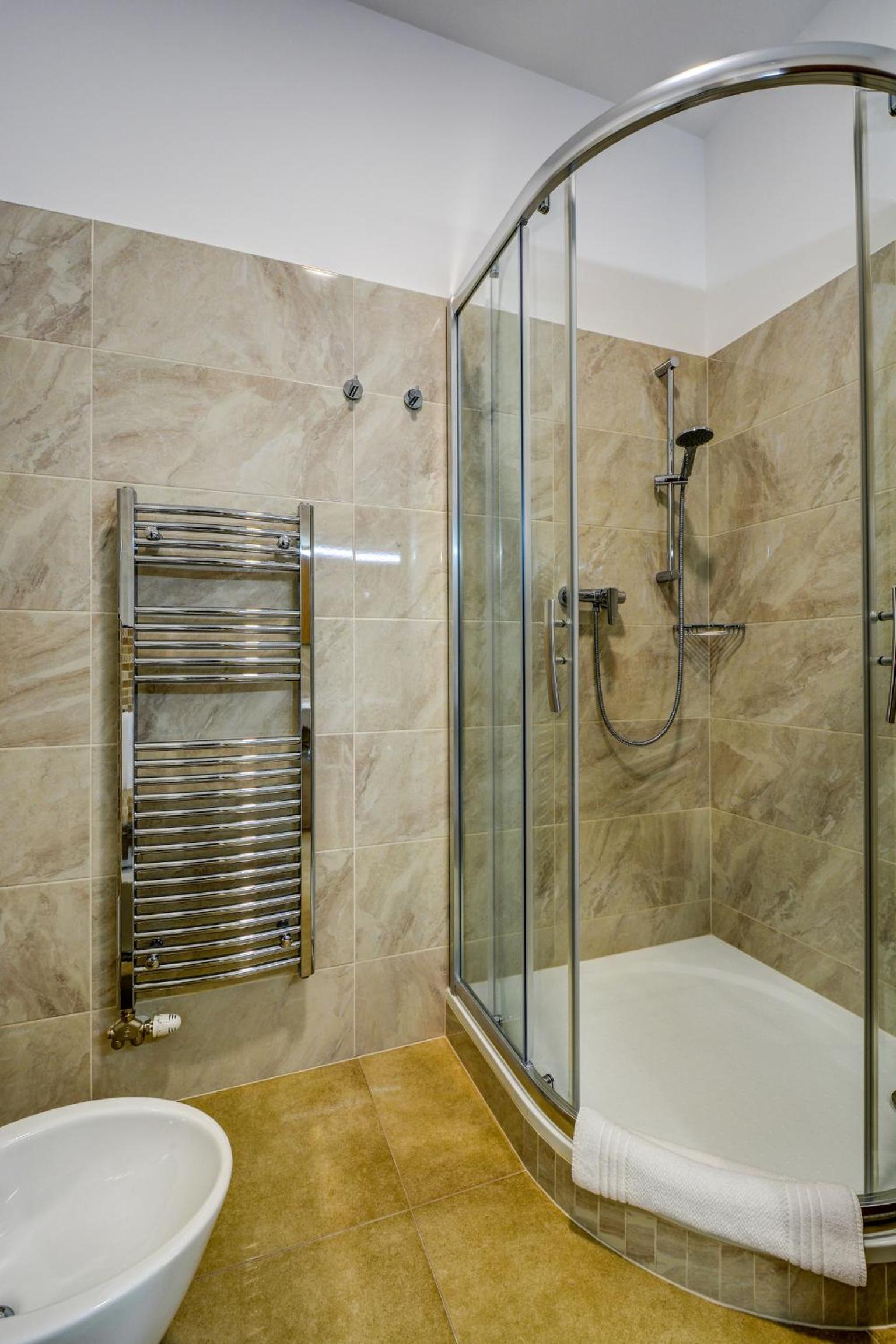 Superior Triple Room photo 3