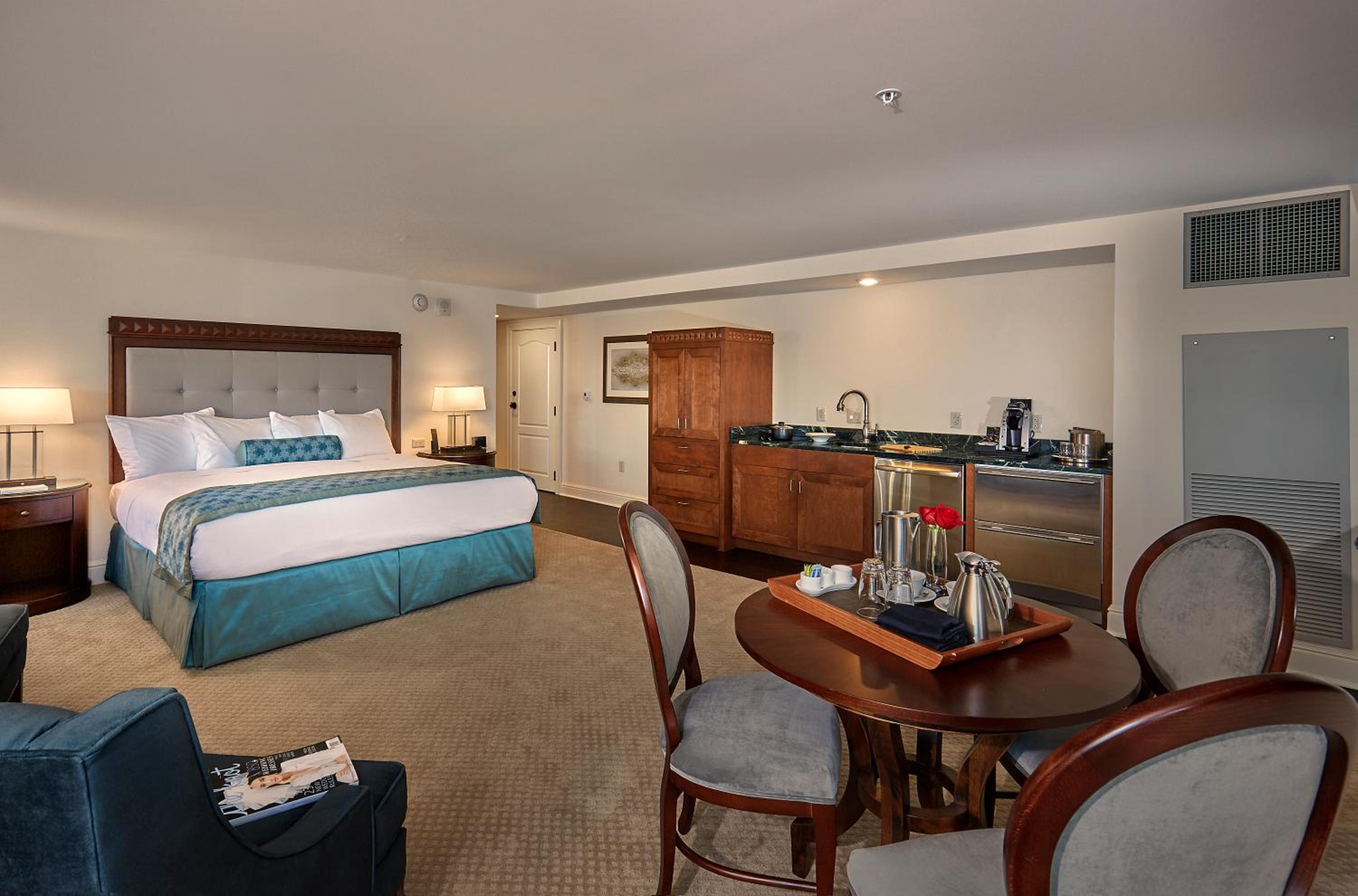 The Langdon Loft King at The Edgewater in Madison
