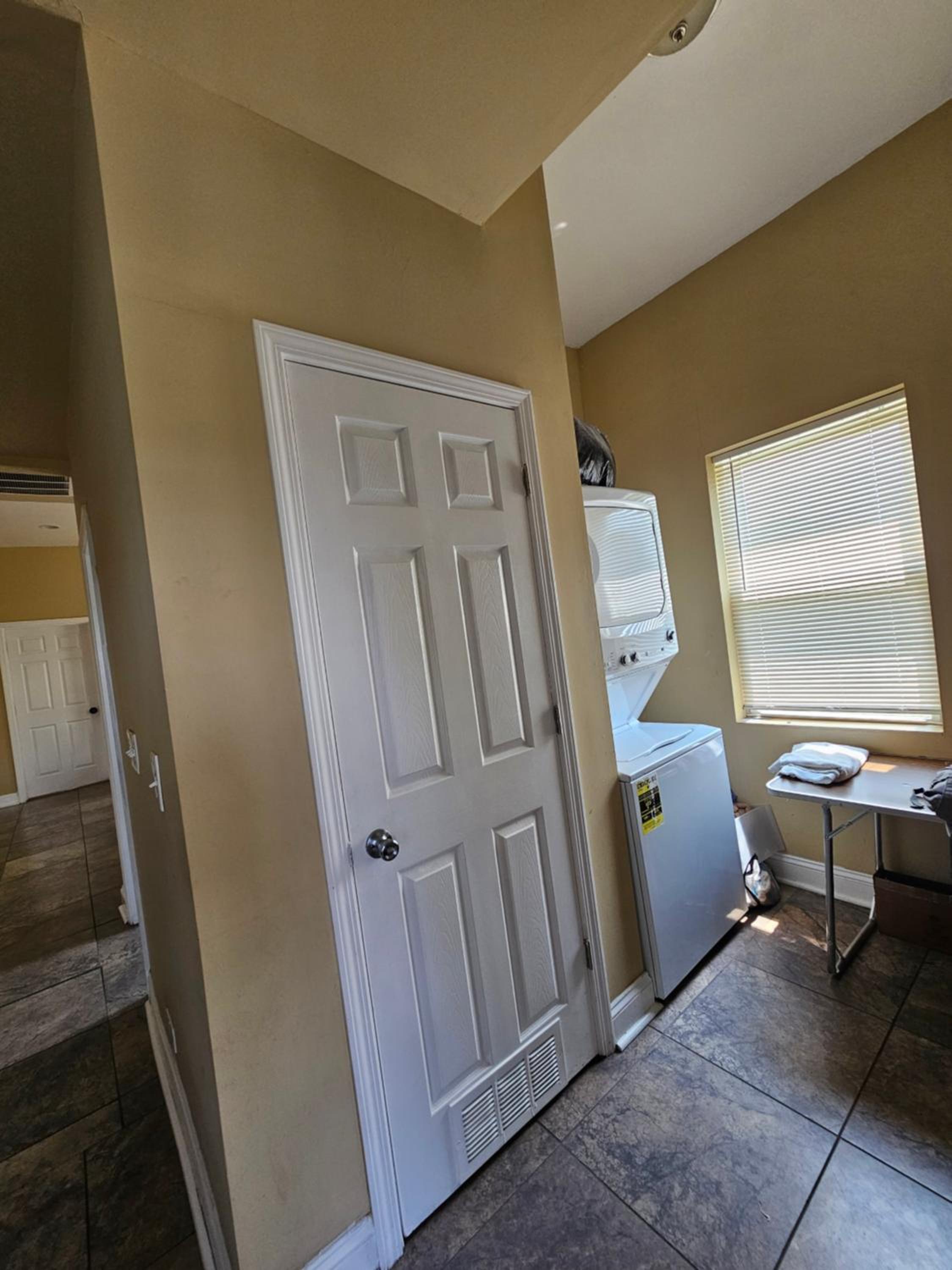 Basic Triple Room with Shared Bathroom