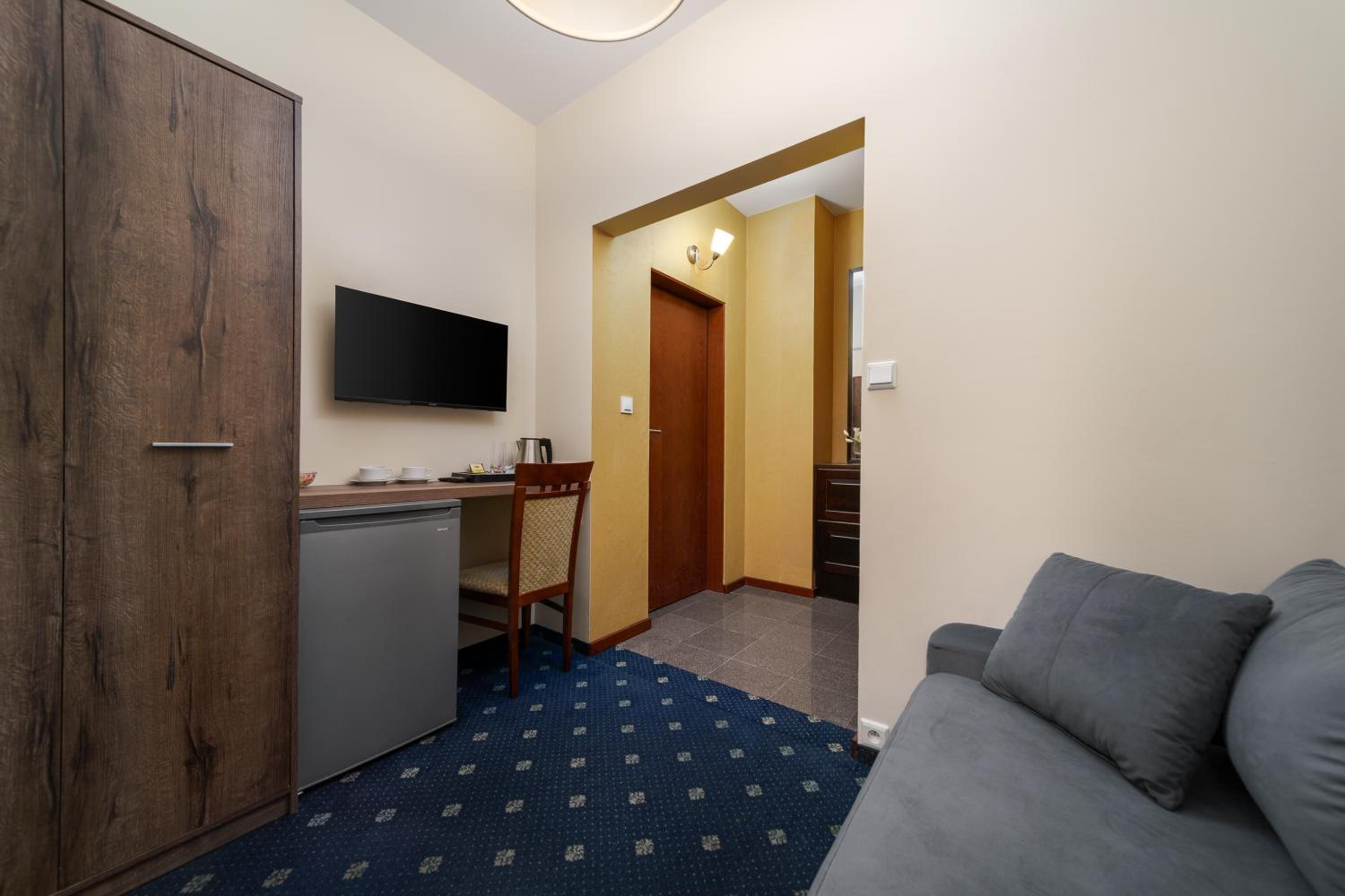 Economy Double Room - Photo 1