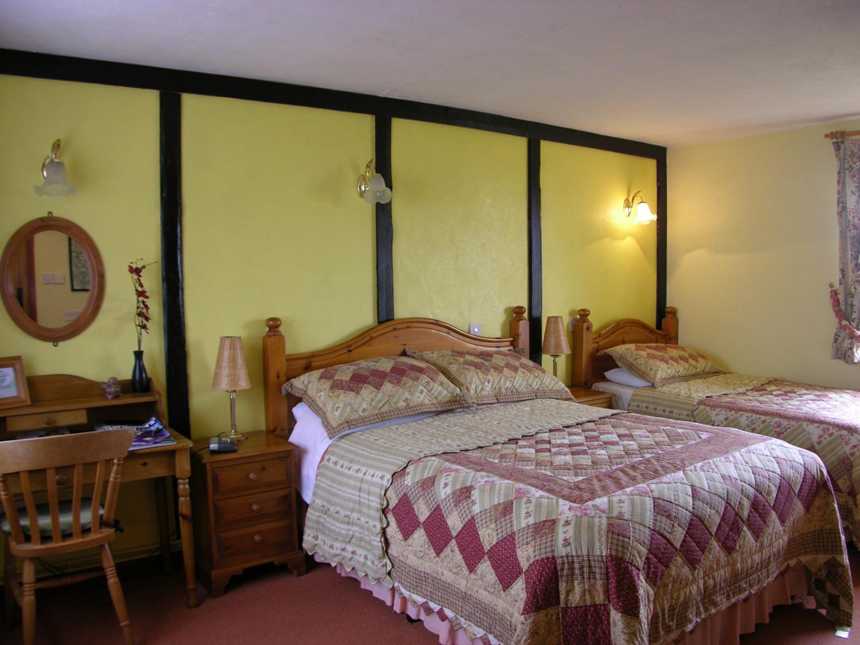 Twin Room - Photo 1