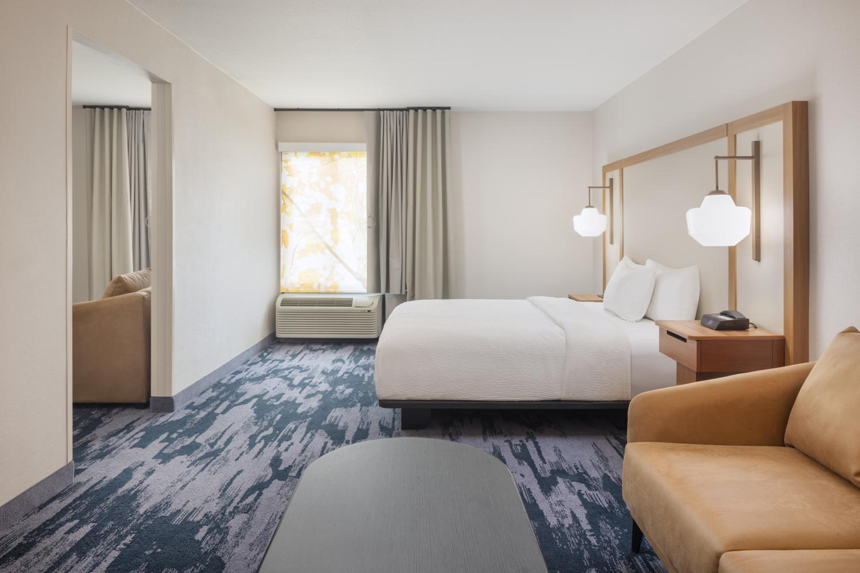 King Suite with Sofa Bed - Accessible - Photo 1