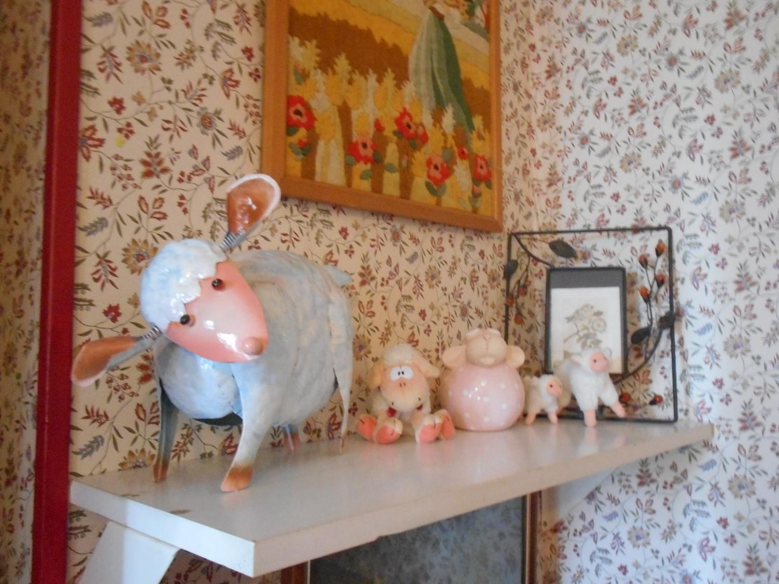 Family Room - Photo 2