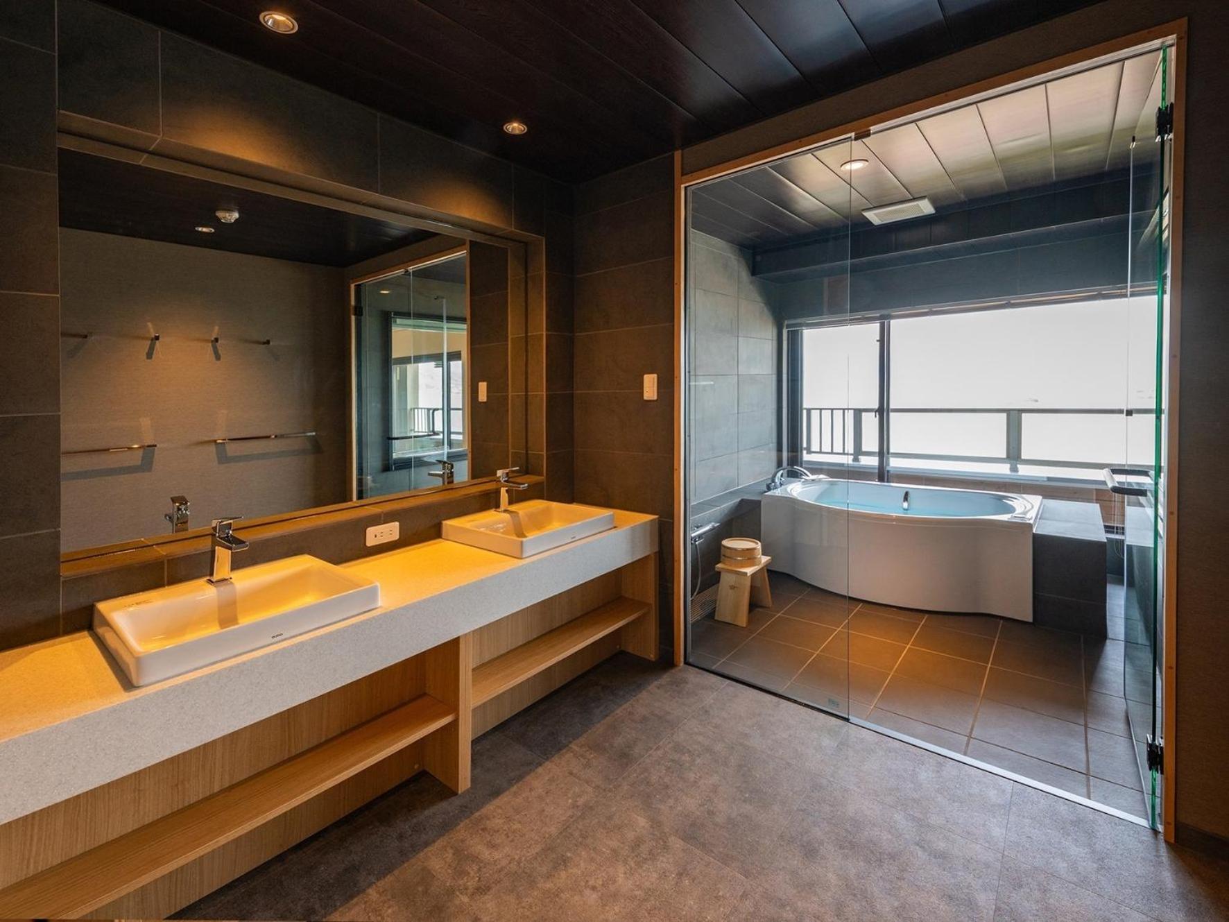 Quadruple Room with Lake View
