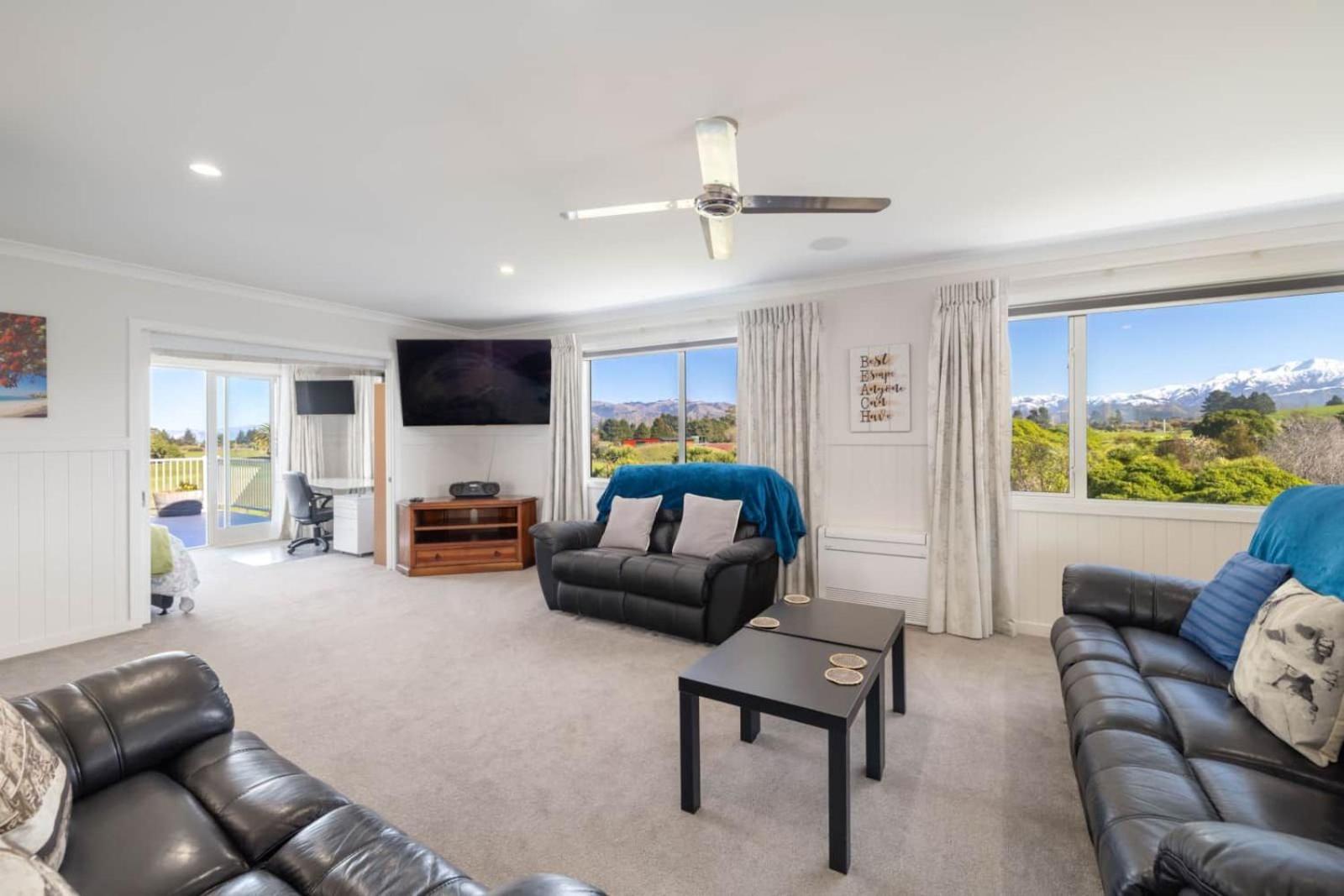 Four-Bedroom Penthouse Apartment photo 3
