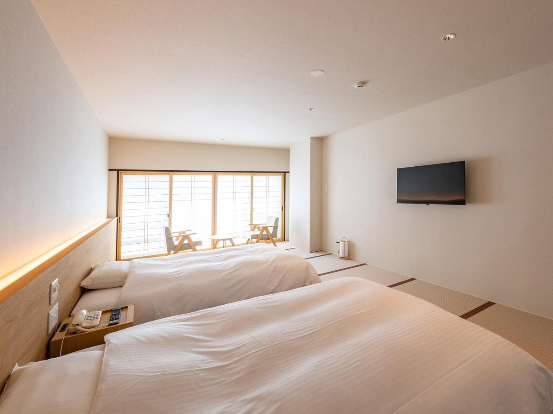Twin Room with Shower
